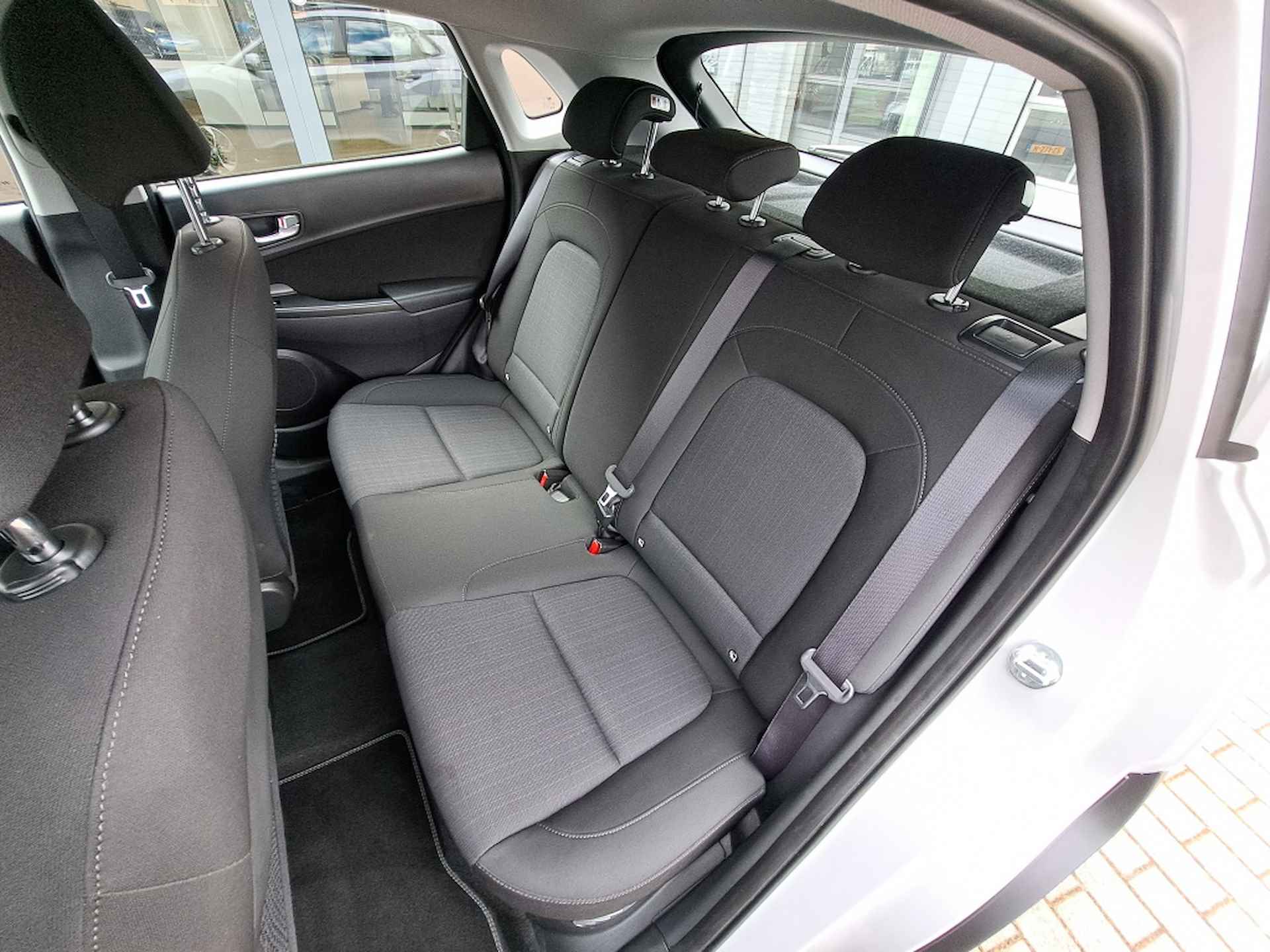 Hyundai Kona 1.6 GDI HEV Comfort Smart - 13/33