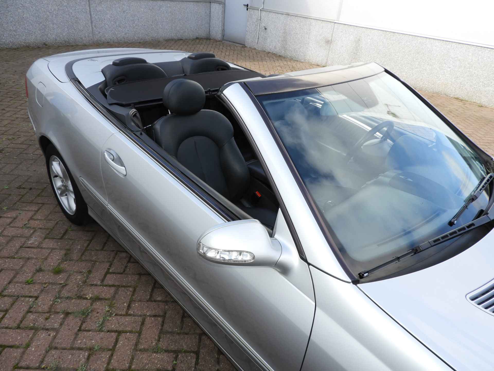 MERCEDES CLK-Klasse 1.8 CLK200 KOMPR Cabriolet AUT Avantgarde - 27/34