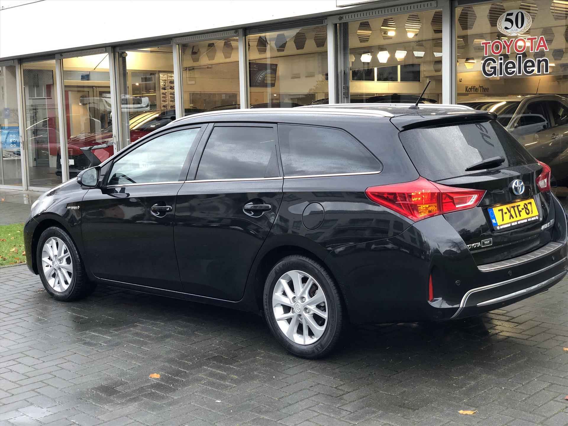 TOYOTA Auris 1.8 Hybrid Lease Plus | Navigatie, Panoramadak, Keyless, Stoelverwarming, Parkeersensoren - 6/42