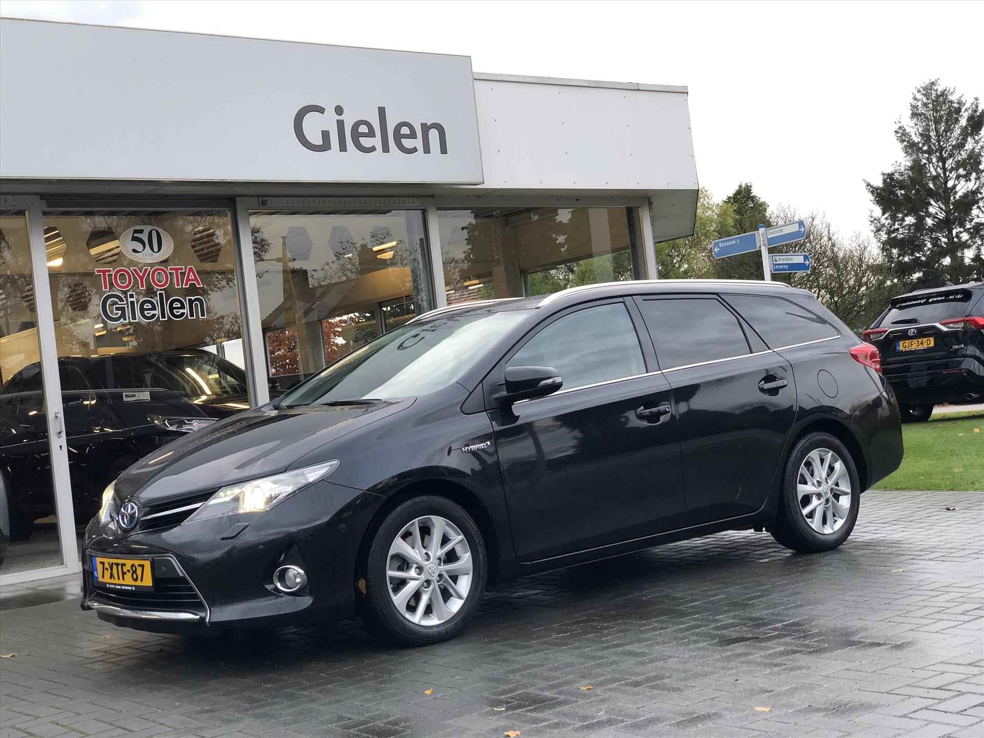 TOYOTA Auris 1.8 Hybrid Lease Plus | Navigatie, Panoramadak, Keyless, Stoelverwarming, Parkeersensoren - 11/42