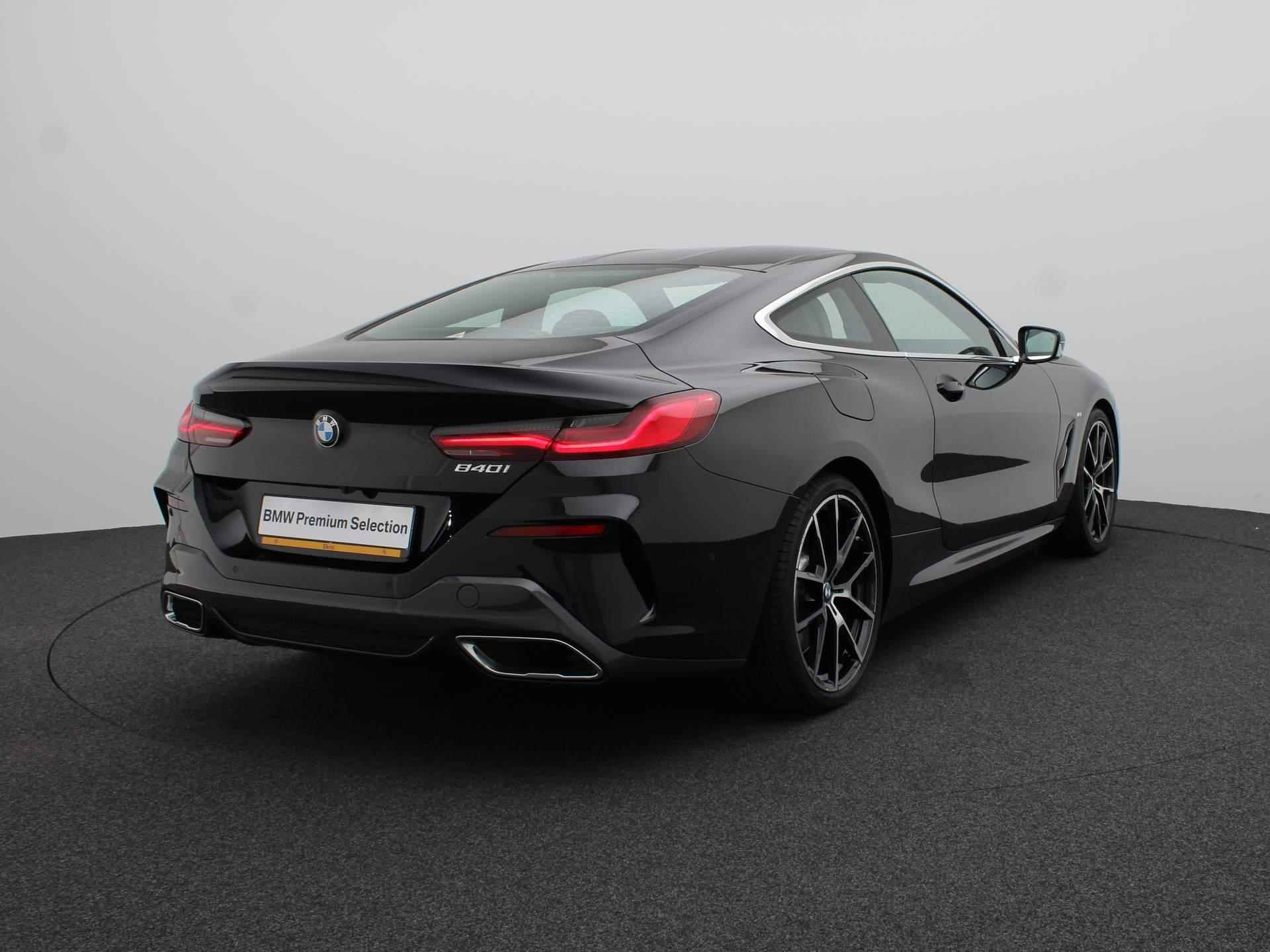 BMW 8 Serie Coupé 840i High Executive | M Sportpakket | Audio Media Pack | BMW Personal CoPilot Pack | Active Steering | Soft Close | Harman Kardon | Driving Assistant Professional | 20'' - 2/21