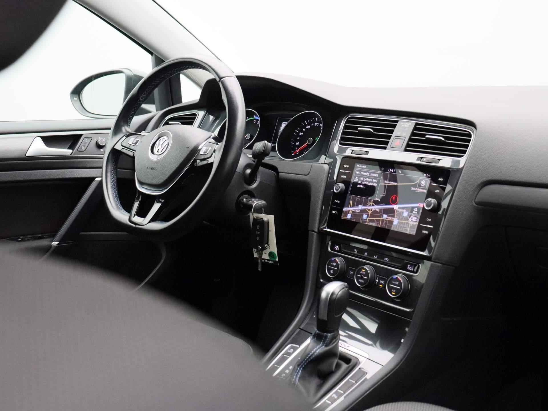 Volkswagen e-Golf E-DITION | NAVIGATIE | LED VERLICHTING | PARKEERSENSOREN | CLIMATE CONTROL | LED VERLICHTING | - 29/34