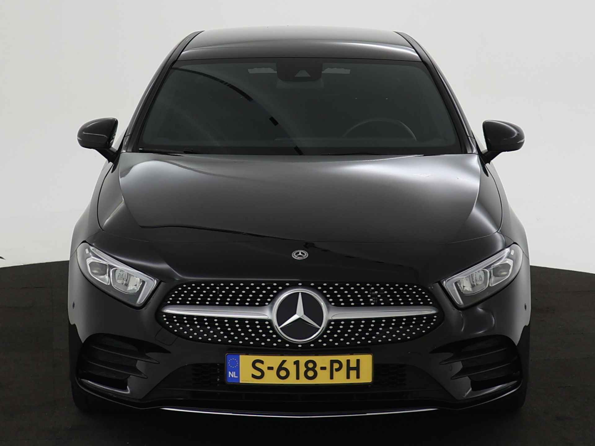 Mercedes-Benz A-Klasse 250 e AMG Plug-In Hybride | Stoelverwarming | LED verlichting | Apple CarPlay | DAB | Cruise Control | Inclusief 24 maanden MB Certified garantie voor Europa. - 26/41