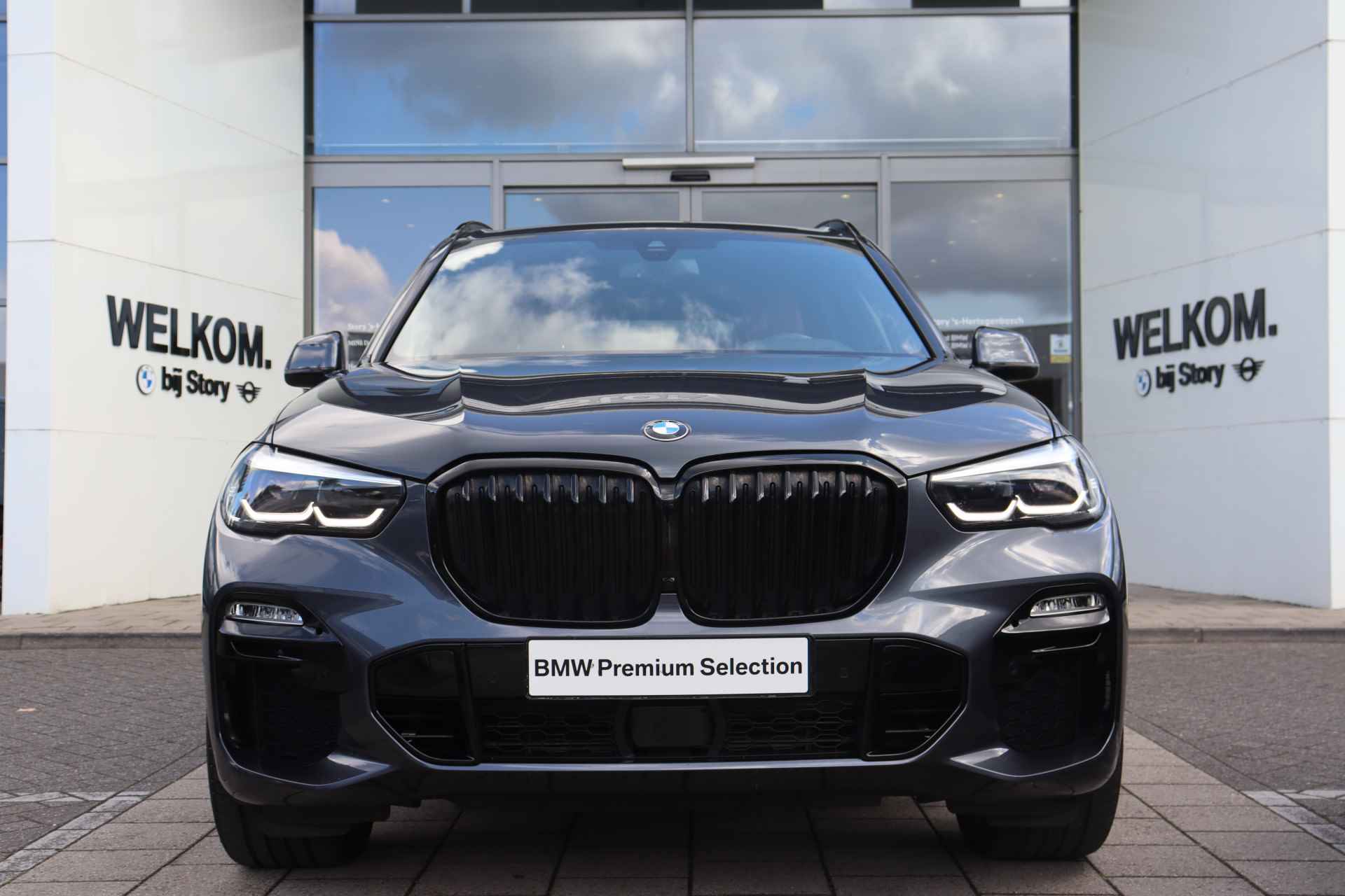 BMW X5 xDrive30d High Executive M Sport Automaat / Surround View / Memory Seats / Harman Kardon / Head Up Display / Apple Carplay / Stoelverwarming / Comfort Access - 4/38