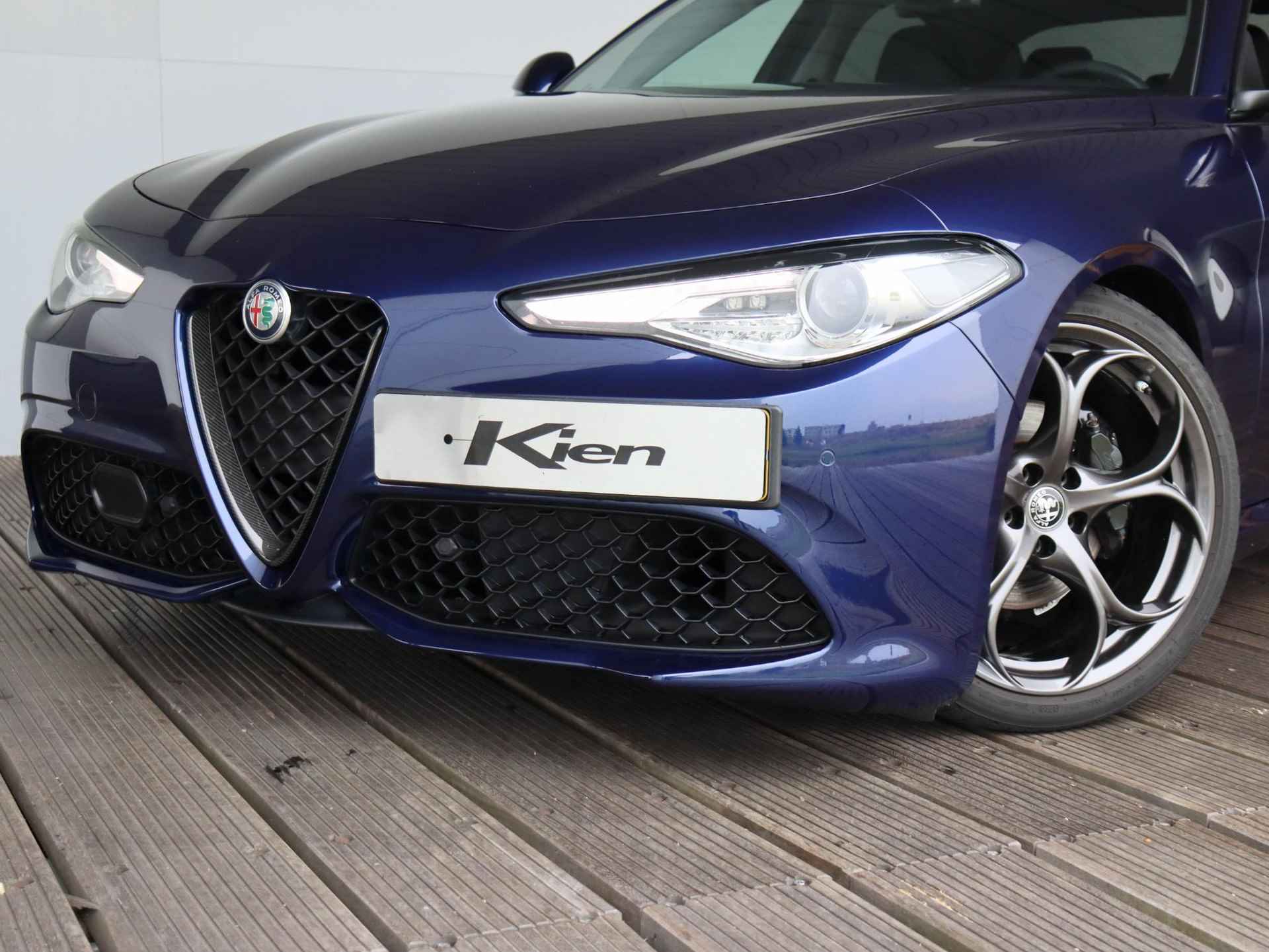 Alfa Romeo Giulia 2.0T Competizione | 19"Breedte set | Xenon | Navi | Ragazzon Uitlaat | - 14/34