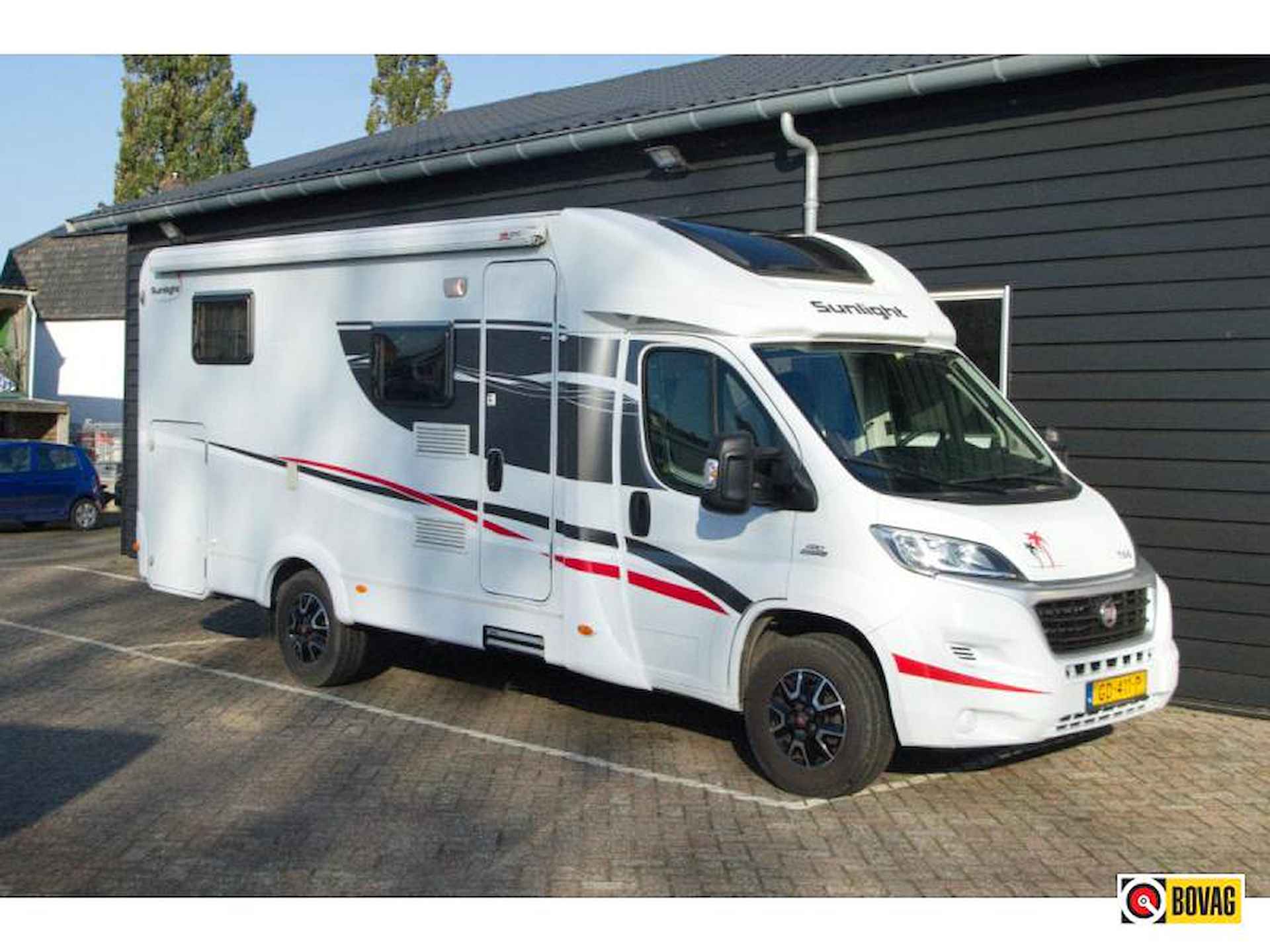 Sunlight T66  halfintegraal camper - 1/22