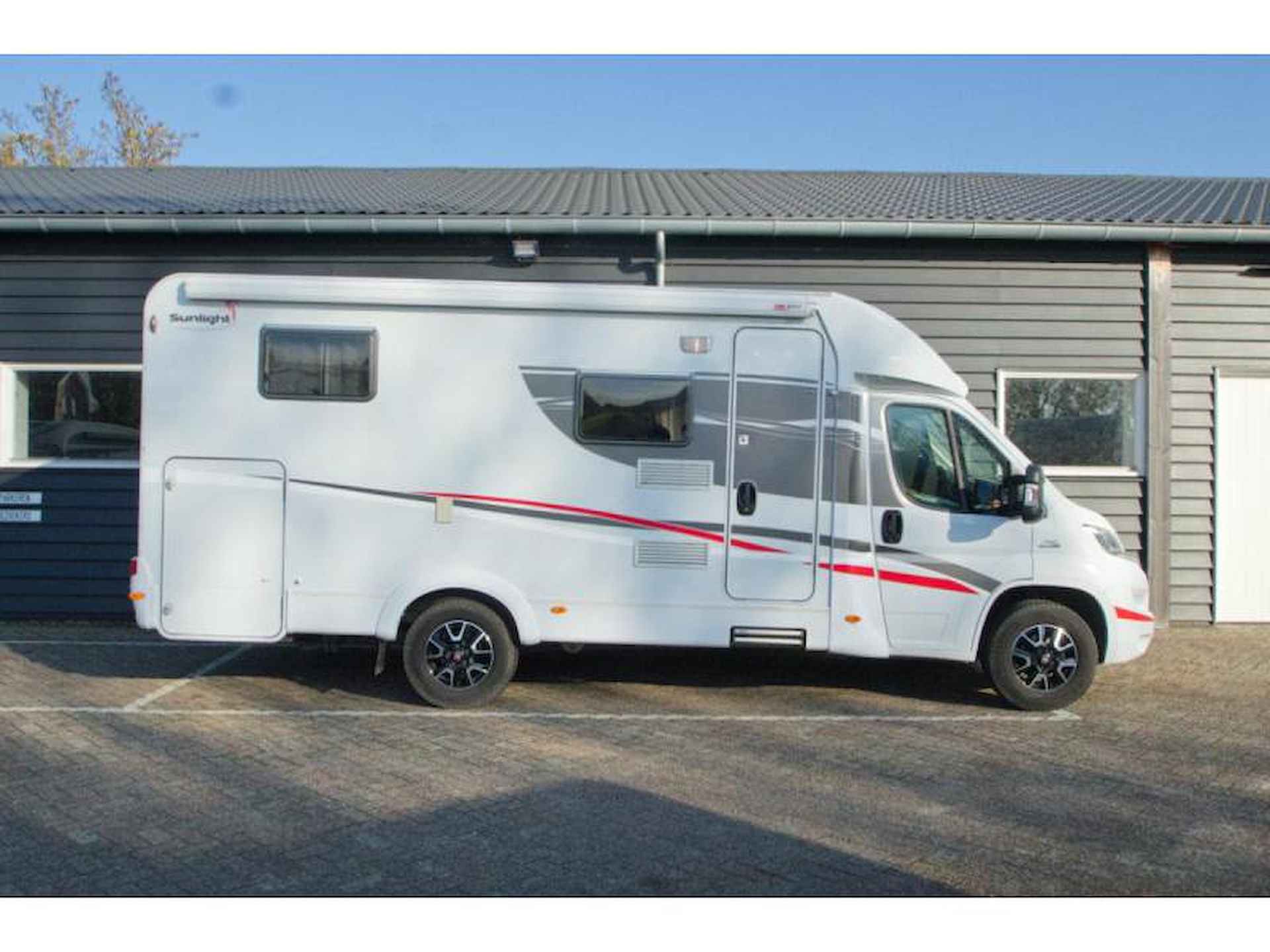 Sunlight T66  halfintegraal camper - 3/22