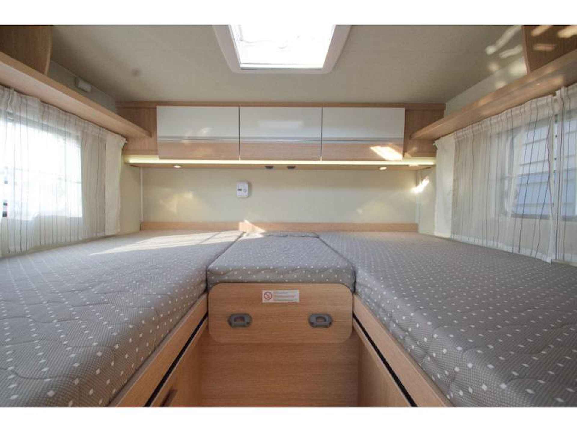 Sunlight T66  halfintegraal camper - 16/22