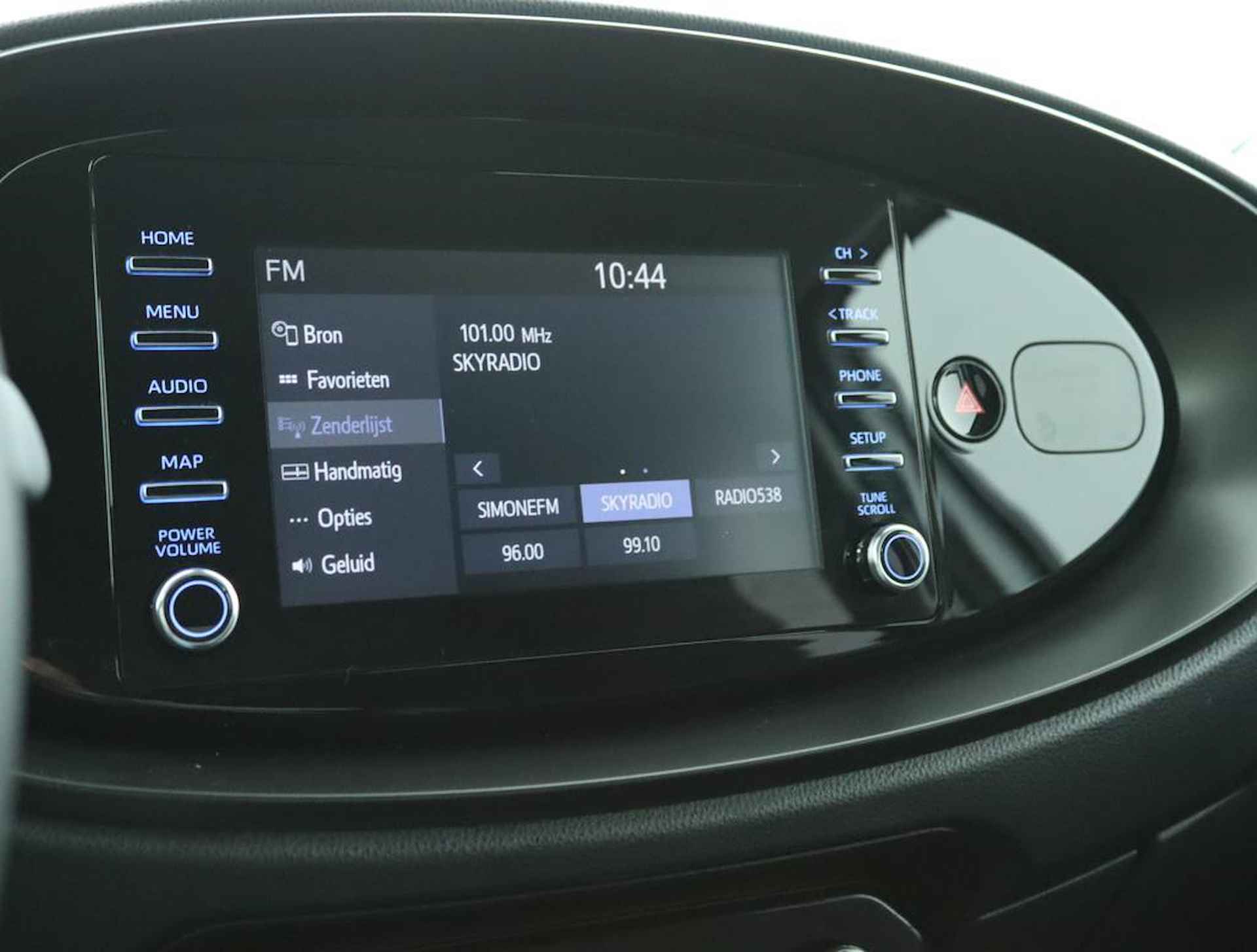 Toyota Aygo X 1.0 VVT-i MT first | Climate Control | Cruise Control Adaptief | Apple Carplay/Android Auto | Camera | - 9/49