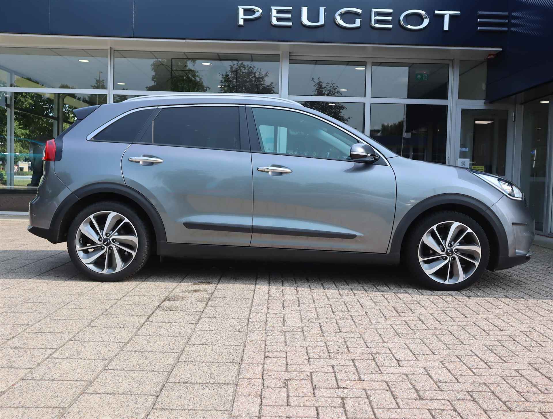 Kia Niro Executive Line 1.6 GDi Hybrid 141PK DCT6 Automaat, Rijklaarprijs, Stuurverwarming Keyless entry Navigatie DAB+ Adaptieve cruise control - 3/60