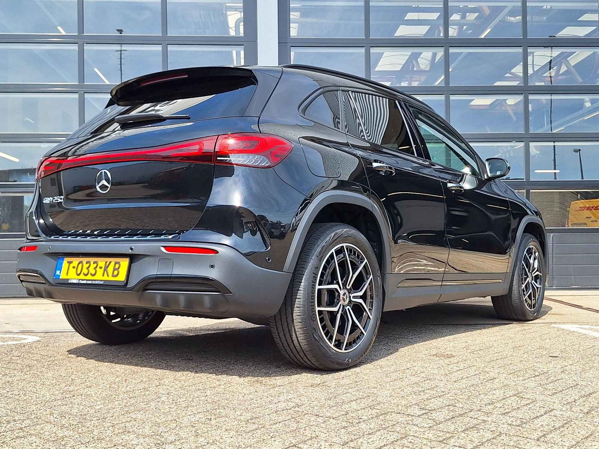 Mercedes-Benz EQA 250 | Panoramadak | RijAssistentie Pakket | Nightpakket | Achteruitrijcamera | Memorystoelen Verwarmd | Sfeerverlichting | Apple & Android Carplay | Showmodel SALE - 4/42