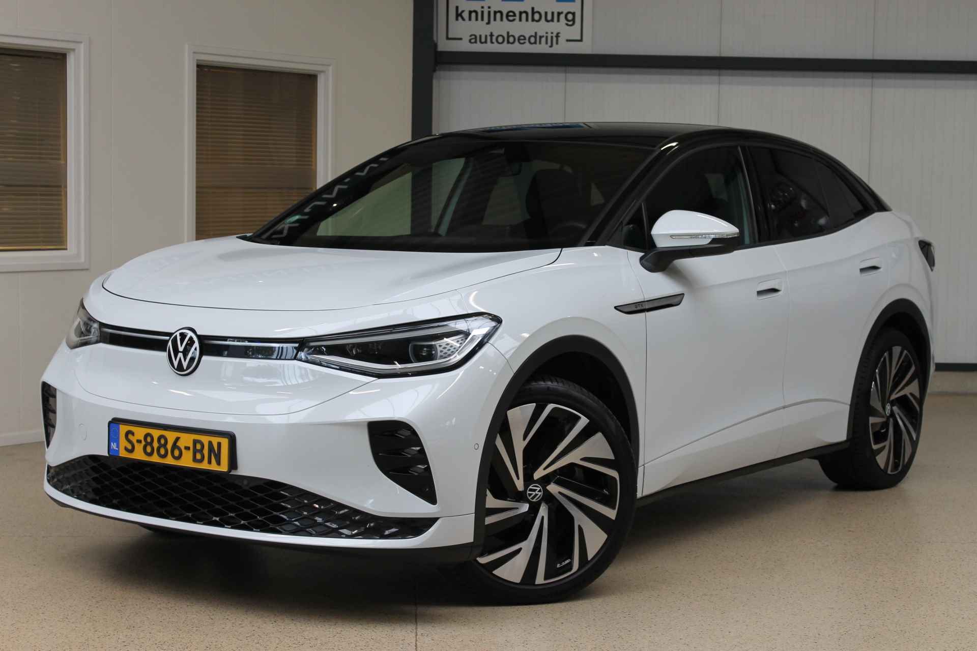 Volkswagen ID.5 GTX 300pk 77 kWh | NL-auto | Panoramadak | Warmtepomp | Let op: dit voertuig word door ons zelf gereden, belt u daarom a.u.b. voor een afspraak zodat de auto zeker aanwezig is | nieuwprijs was € 62.995,- ALL-IN RIJKLAARPRIJS - 2/54