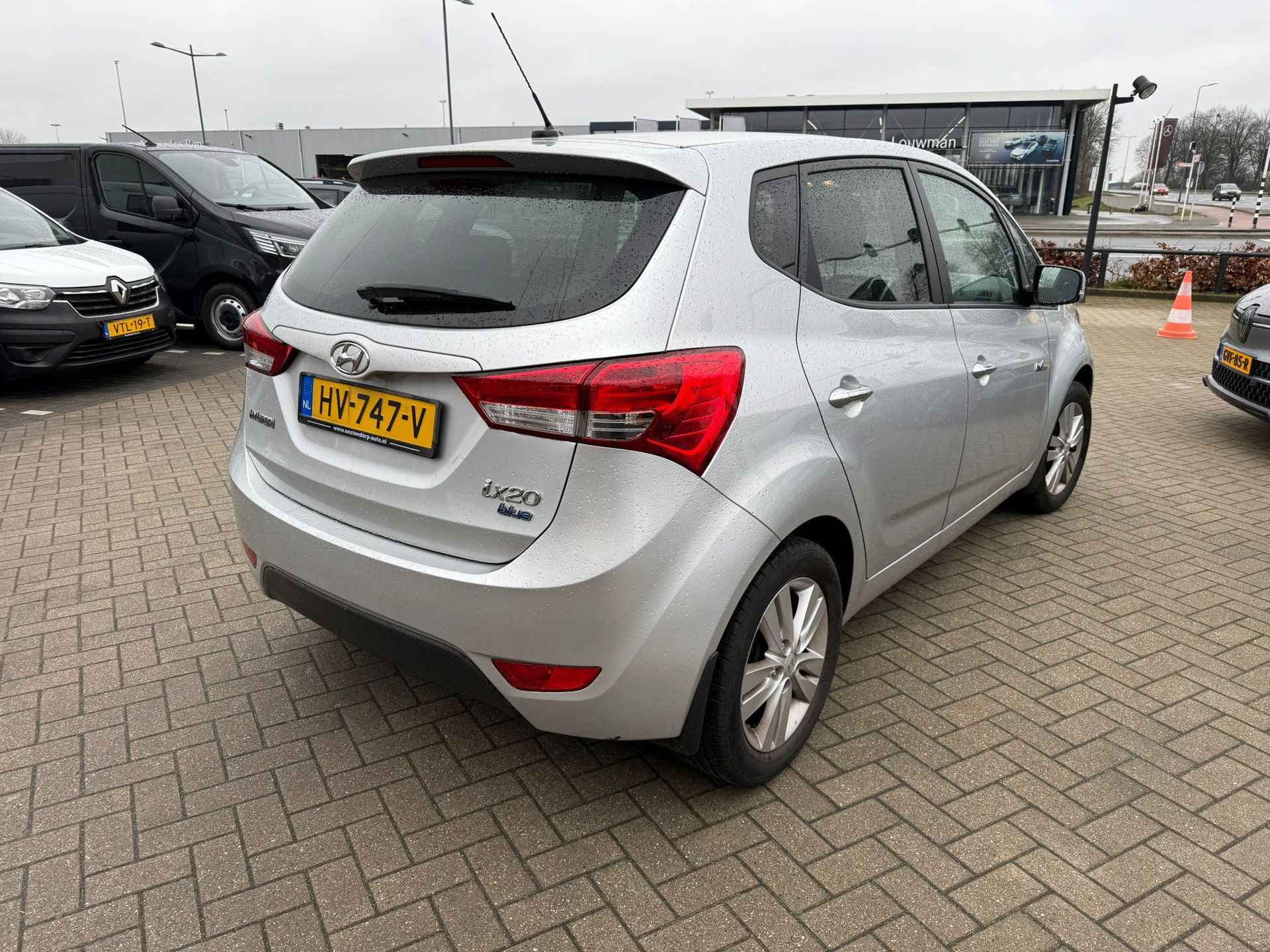 Hyundai ix20 1.4i Go! - 2/5