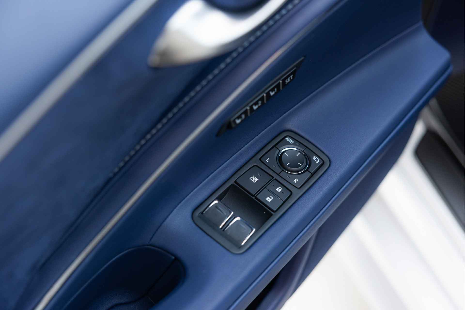Lexus LC 500 Ultimate Edition 5.0 liter V8 | Carbonfiber dak | 25 of 165 | 464PK - 18/61