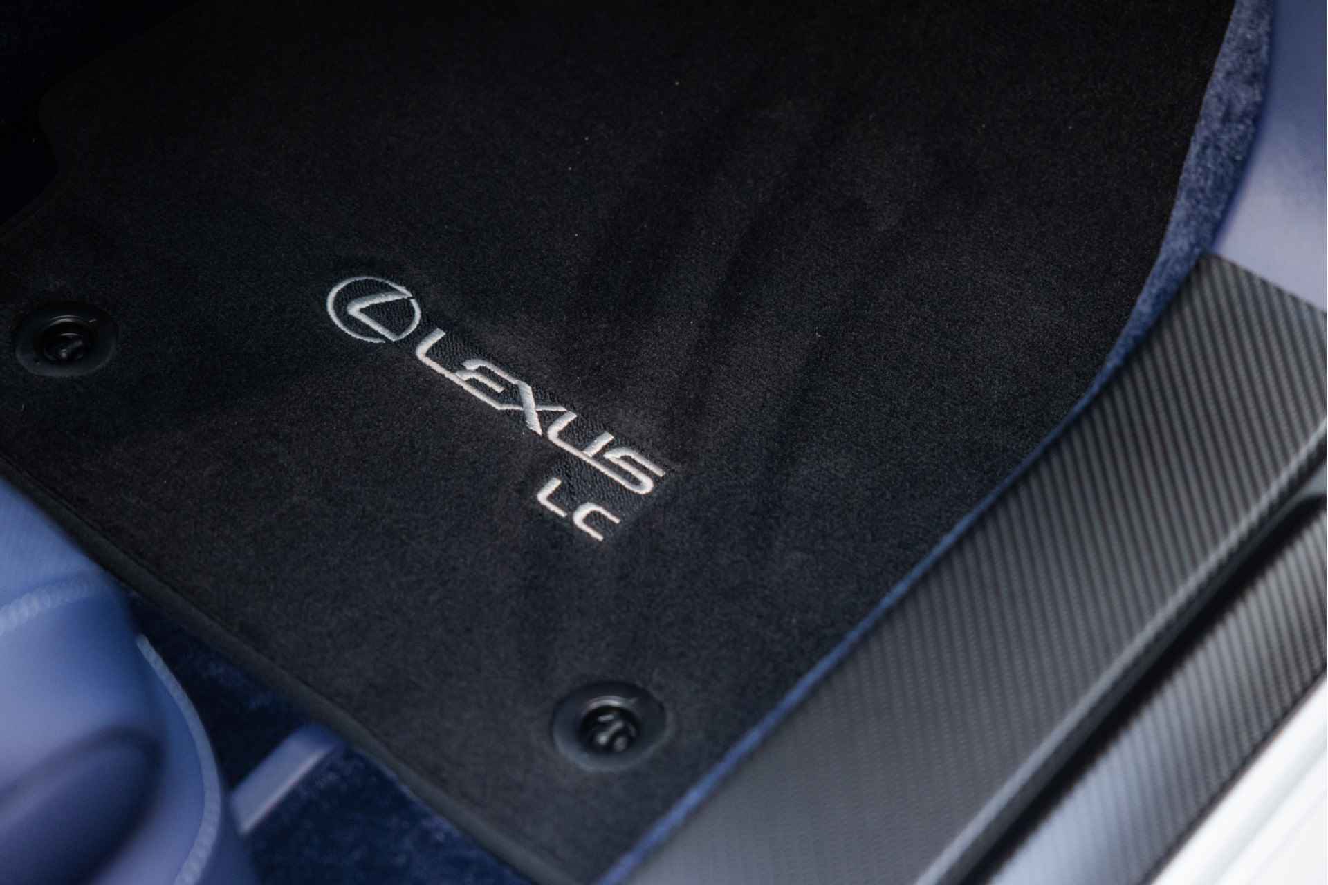 Lexus LC 500 Ultimate Edition 5.0 liter V8 | Carbonfiber dak | 25 of 165 | 464PK - 44/61