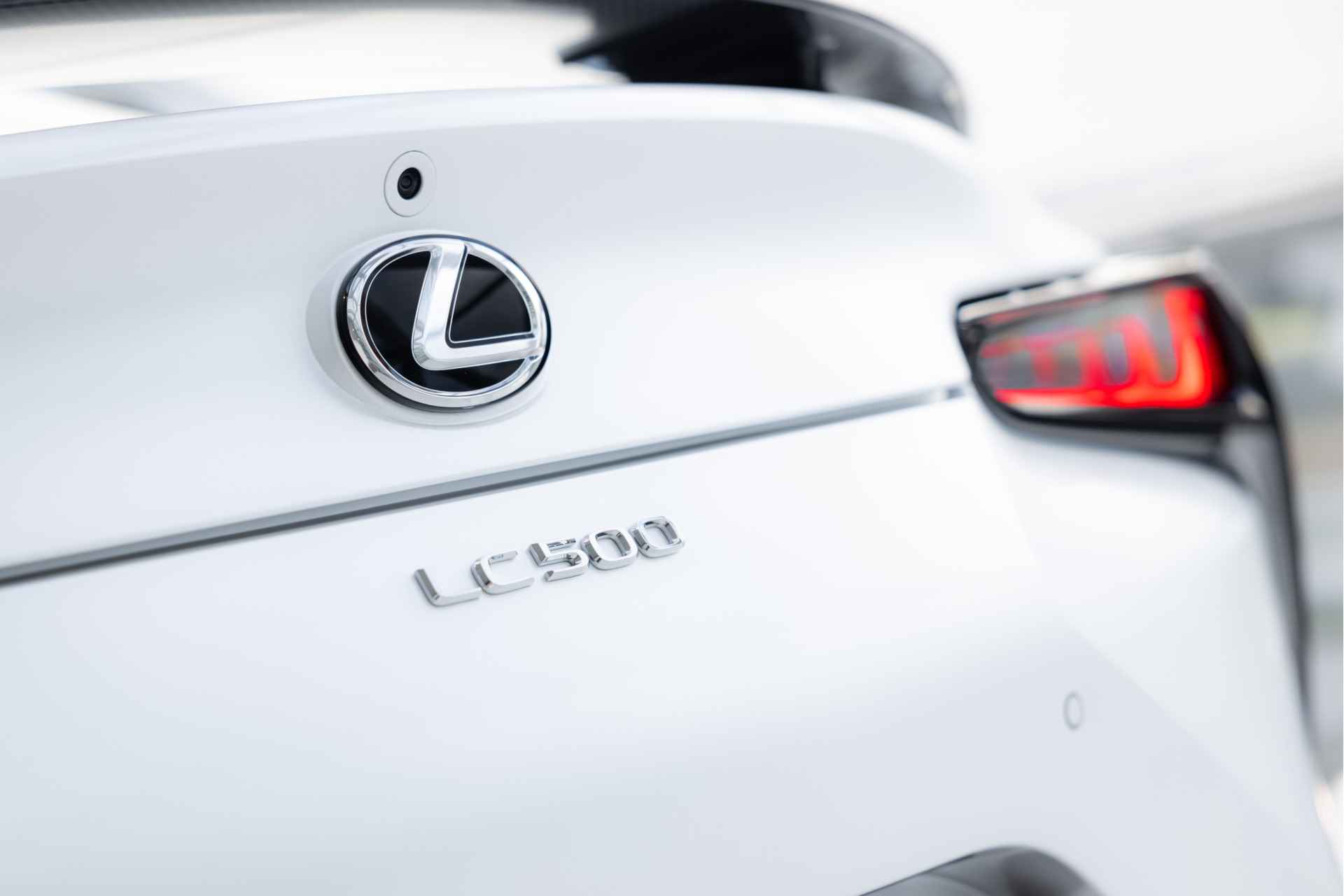 Lexus LC 500 Ultimate Edition 5.0 liter V8 | Carbonfiber dak | 25 of 165 | 464PK - 55/61