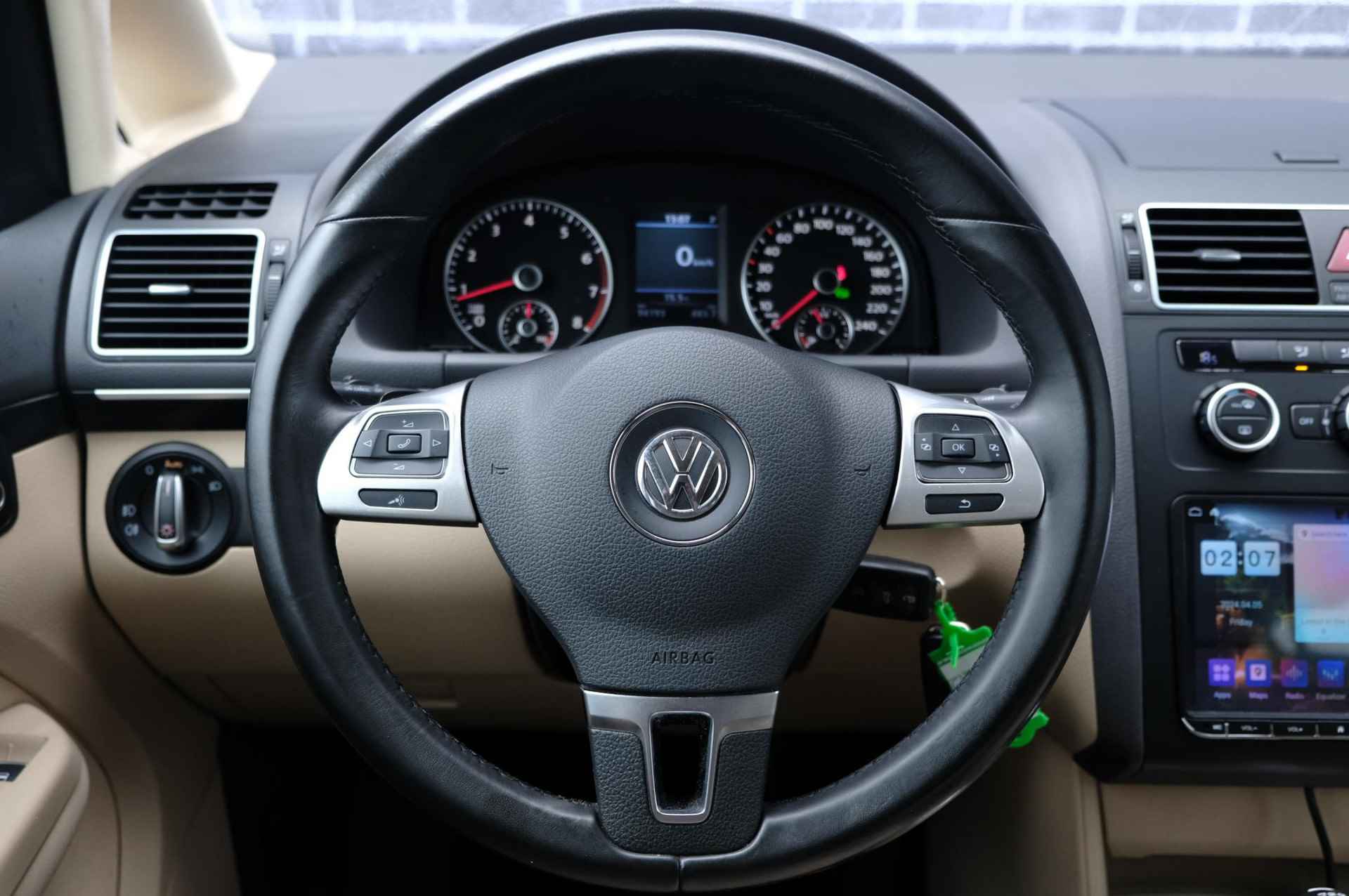 Volkswagen Touran 1.4 TSI Highline | Automaat | ECC | Trekhaak | PDC V+A | Camera - 7/27