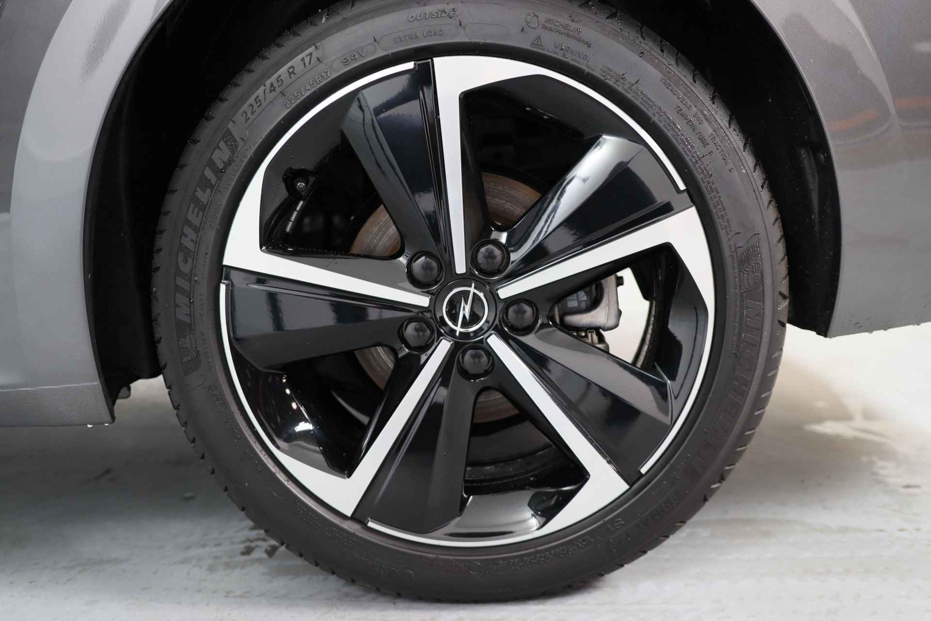 Opel Astra Sports Tourer 1.2 Elegance | AGR Stoel | Adaptive Cruise | Elektr achterklep | Camera | Keyless | Dodehoek waarschuwing - 17/40