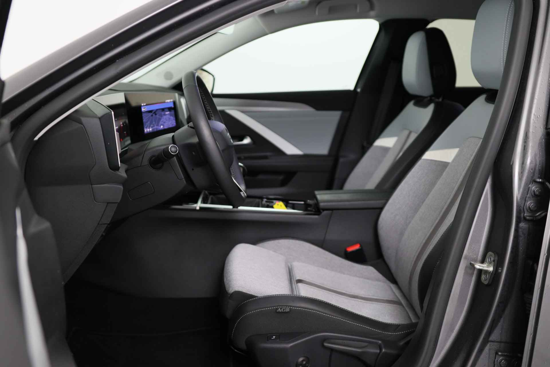 Opel Astra Sports Tourer 1.2 Elegance | AGR Stoel | Adaptive Cruise | Elektr achterklep | Camera | Keyless | Dodehoek waarschuwing - 22/40