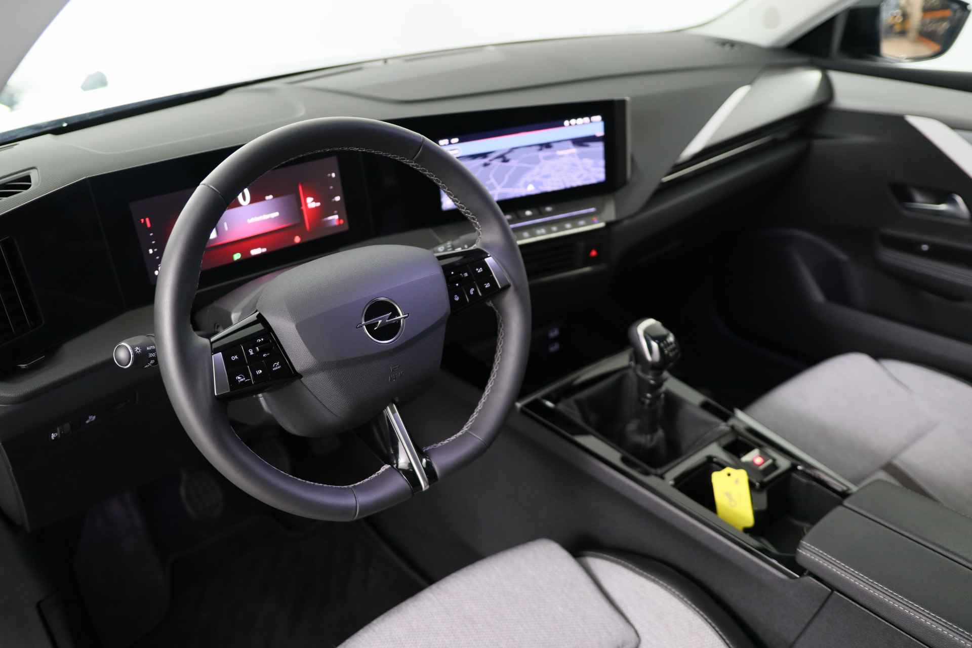 Opel Astra Sports Tourer 1.2 Elegance | AGR Stoel | Adaptive Cruise | Elektr achterklep | Camera | Keyless | Dodehoek waarschuwing - 26/40