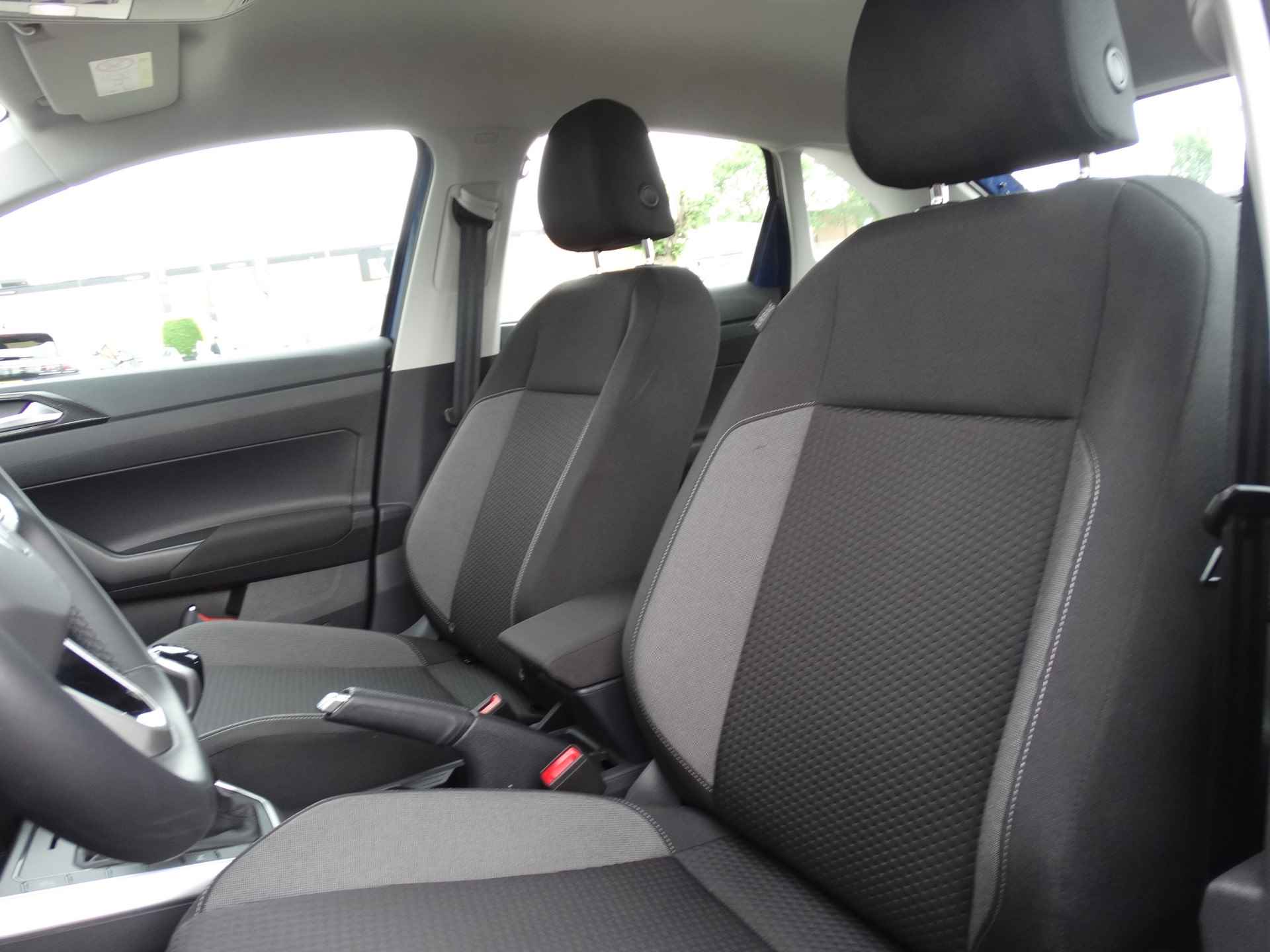 Volkswagen Taigo 1.0 TSI 95PK Life | Parkeersensoren | Climate Control | Apple Carplay / Android Auto | - 13/25