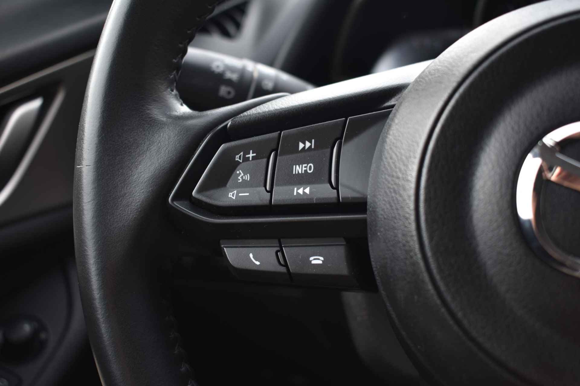 Mazda CX-3 2.0 SkyActiv-G Dynamic 120pk | Navigatie | Stoelverwarming | DAB | Dodenhoek detectie | Incl. set losse velgen - 30/35