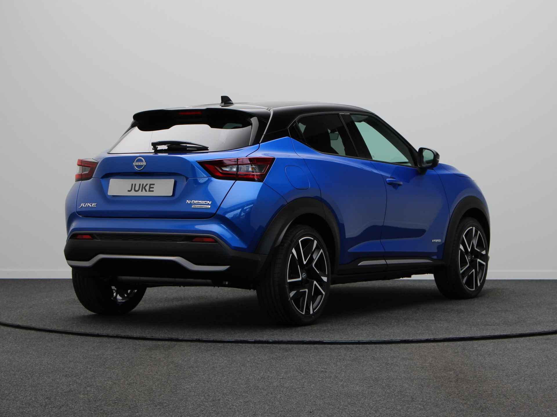 Nissan Juke N-Design Enigma Black + Cold Pack 1.6L HYBRID 143 - 11/45