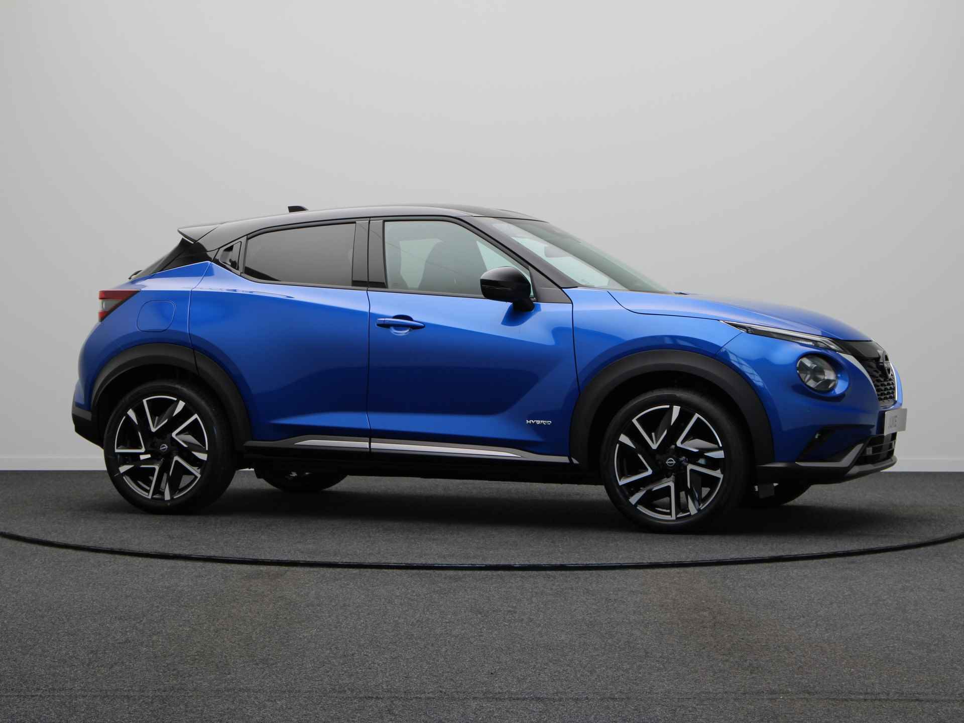 Nissan Juke N-Design Enigma Black + Cold Pack 1.6L HYBRID 143 - 13/45