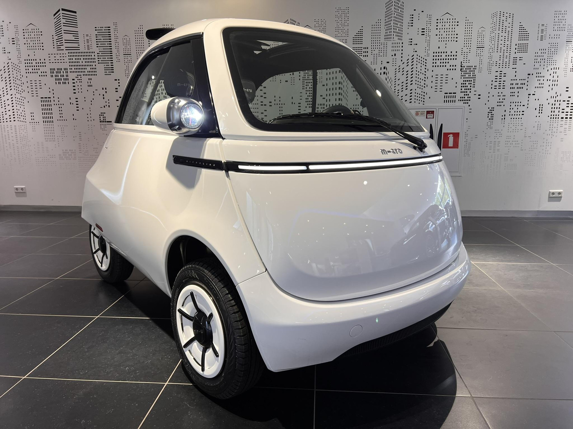 Microlino Competizione 10.5 kWh Competizione 100% ELEKTRISCH UNIEK EYECATCHER ZONNEDAK 177KM WLTP