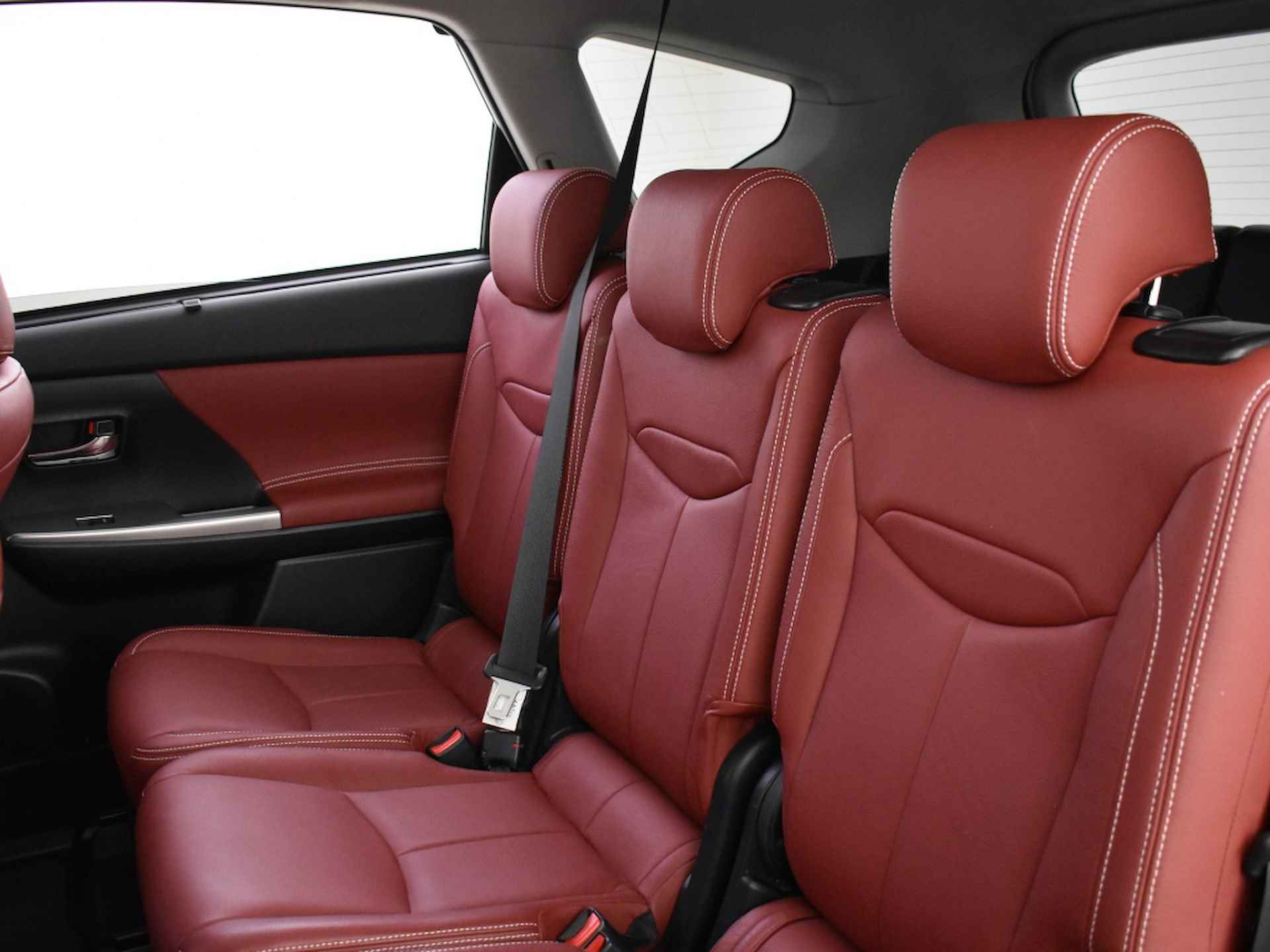 Toyota Prius Wagon 1.8 Executive | Leder | JBL audio | LED | 7-persoons - 11/35