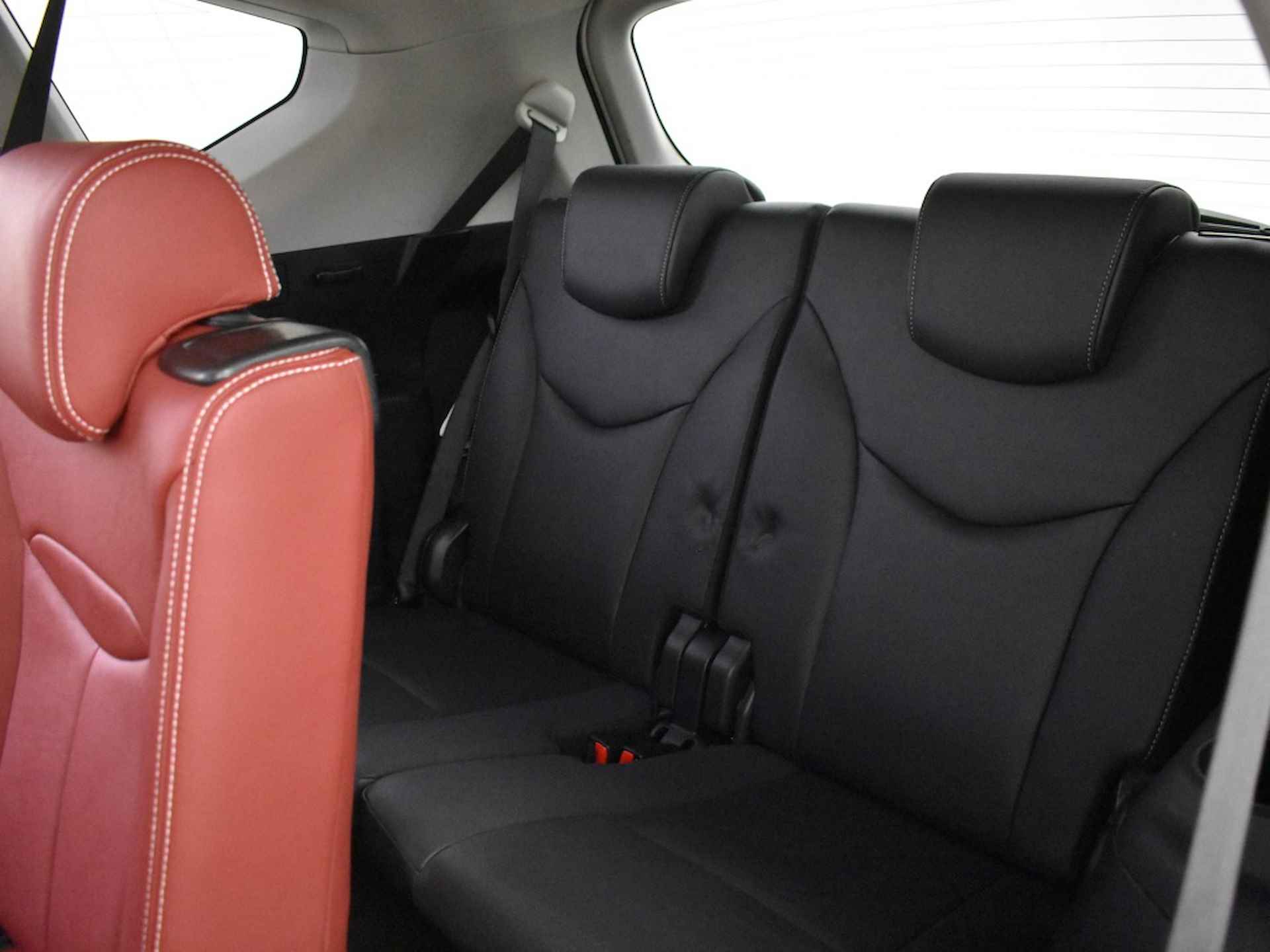 Toyota Prius Wagon 1.8 Executive | Leder | JBL audio | LED | 7-persoons - 13/35