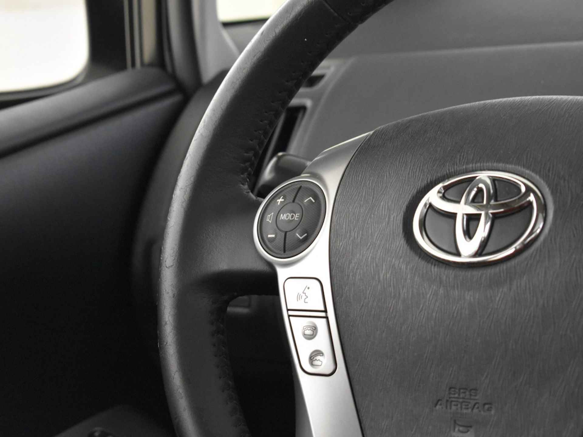 Toyota Prius Wagon 1.8 Executive | Leder | JBL audio | LED | 7-persoons - 28/35
