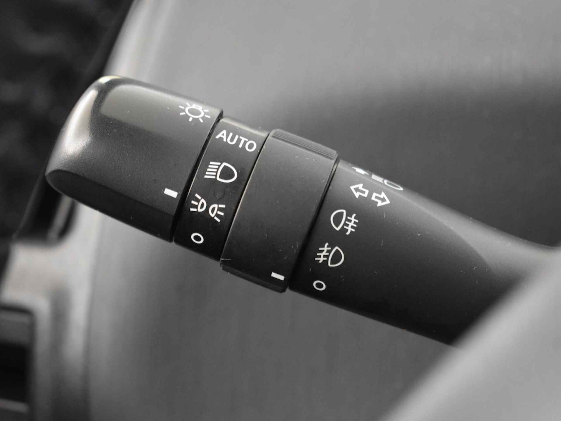 Toyota Prius Wagon 1.8 Executive | Leder | JBL audio | LED | 7-persoons - 34/35