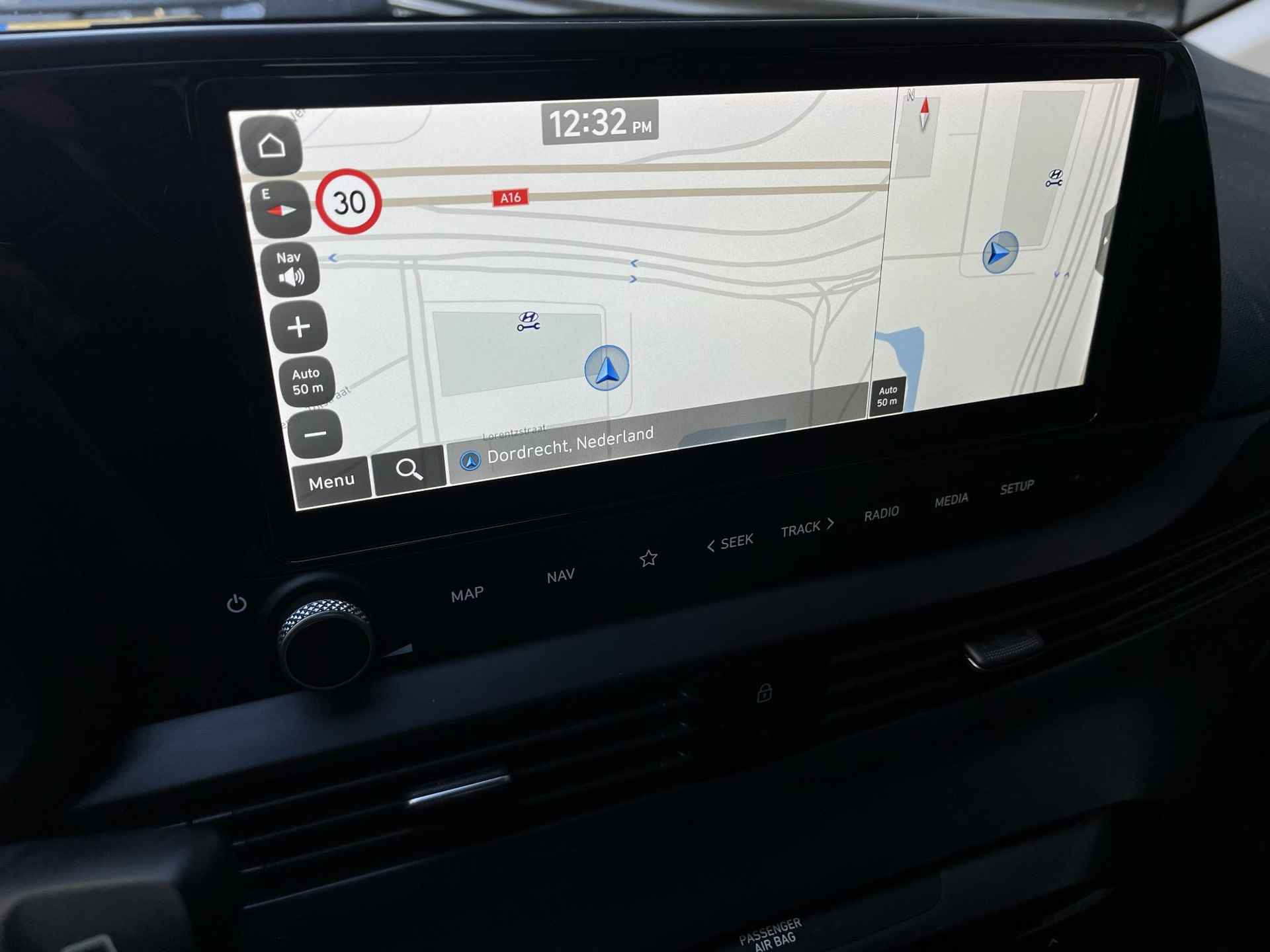 Hyundai i20 1.0 T-GDI Automaat 7-Traps 100 PK Premium | Keyless entry | Navigatie Apple Carplay & Android auto | WinterPack | Camera - 30/46