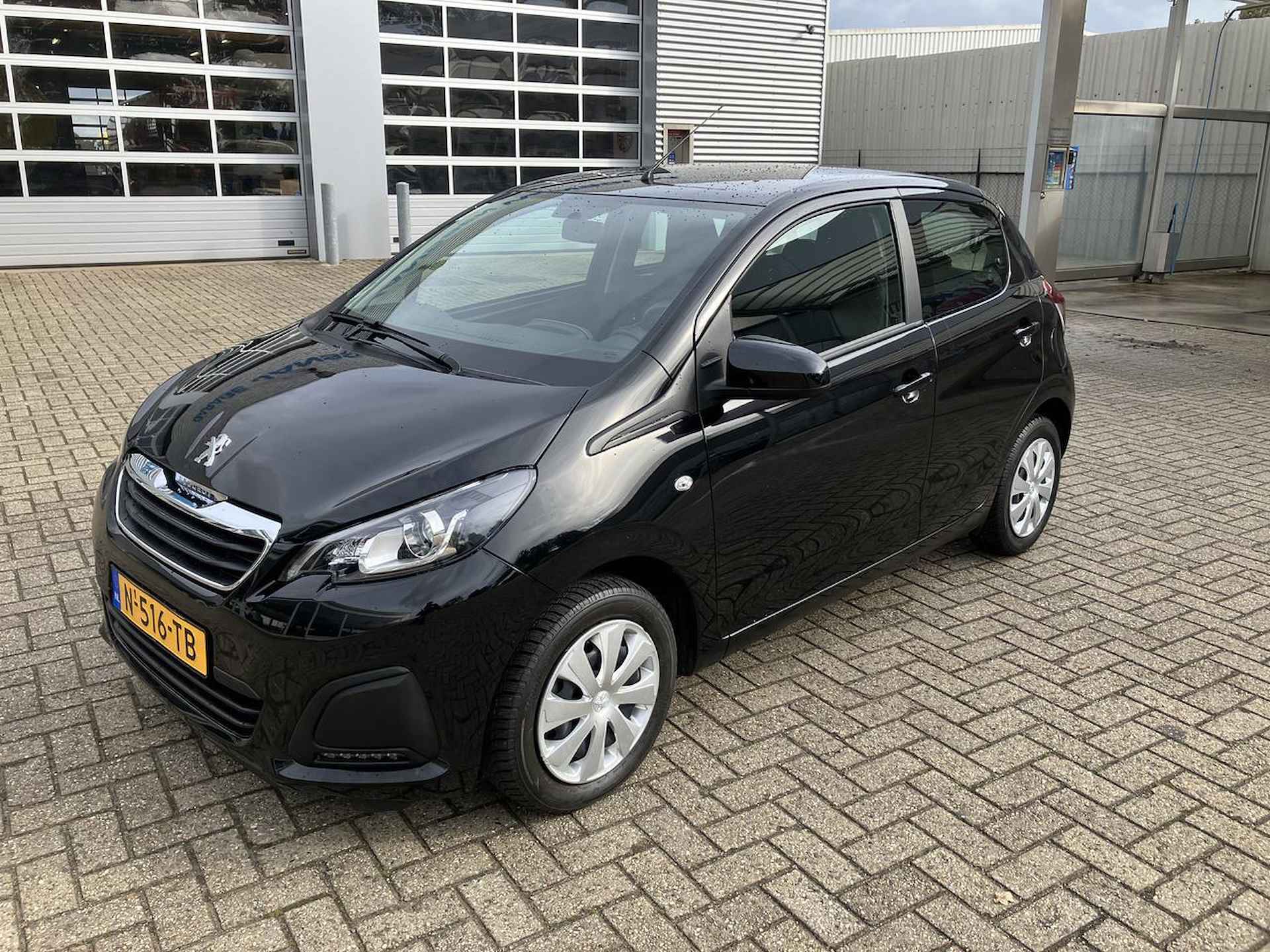 Peugeot 108 1.00 VTI - 2/10