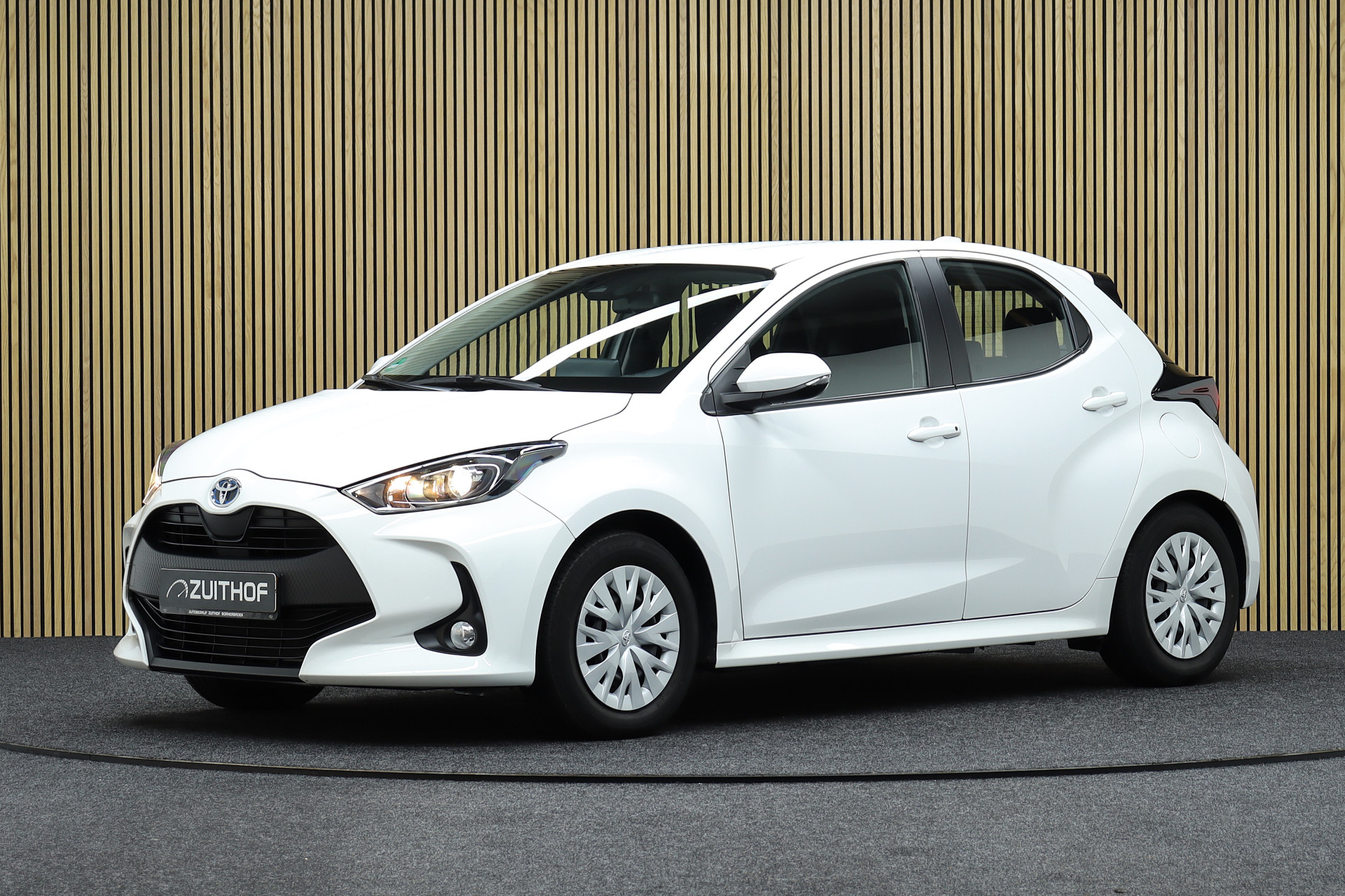 Toyota Yaris 1.5 Hybrid Business Plus | Adaptive-cruise | Trekhaak | Camera | Navigatie