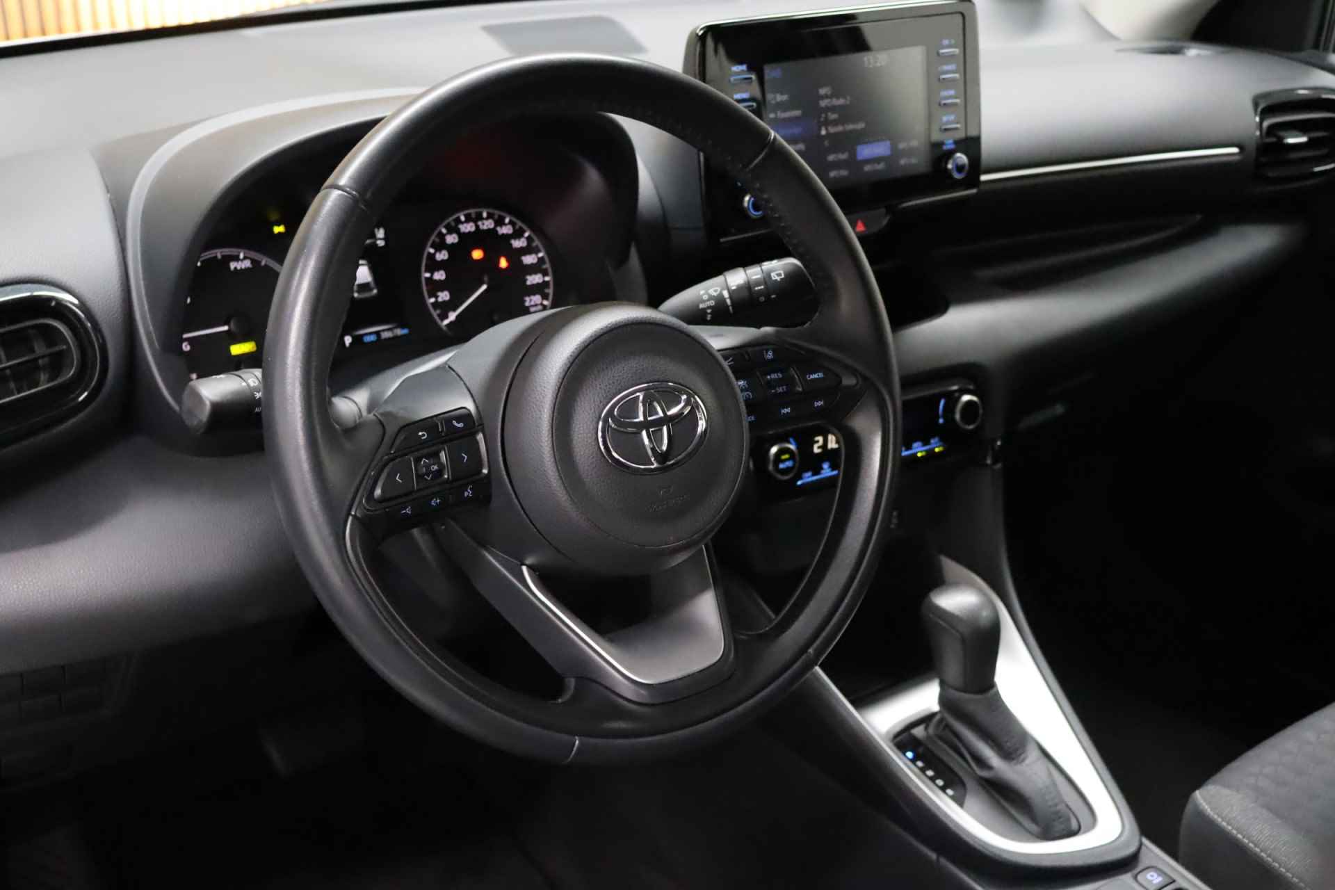 Toyota Yaris 1.5 Hybrid Business Plus | Adaptive-cruise | Trekhaak | Camera | Navigatie - 15/40