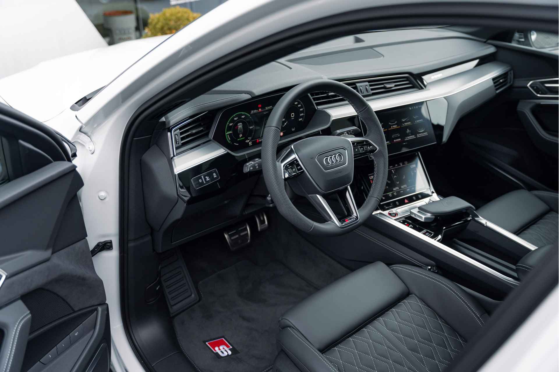 Audi Q8 SQ8 Sportback e-tron 370 kW / 504 PK | ASSIST. TOUR & CITY & PARK | HEAD-UP | PANO-DAK | B&O | COMFORT-KEY - 7/48