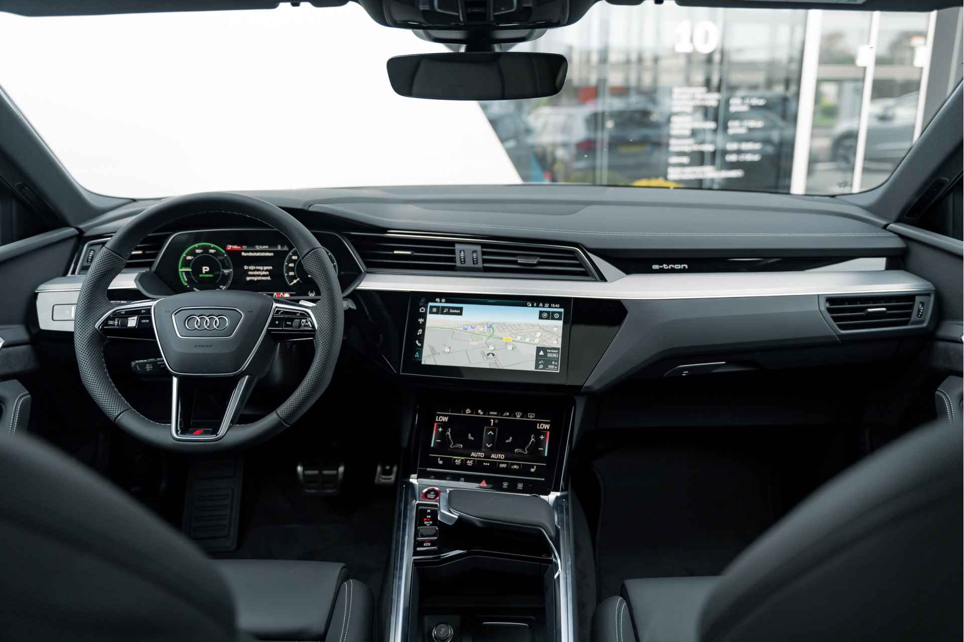 Audi Q8 SQ8 Sportback e-tron 370 kW / 504 PK | ASSIST. TOUR & CITY & PARK | HEAD-UP | PANO-DAK | B&O | COMFORT-KEY - 45/48