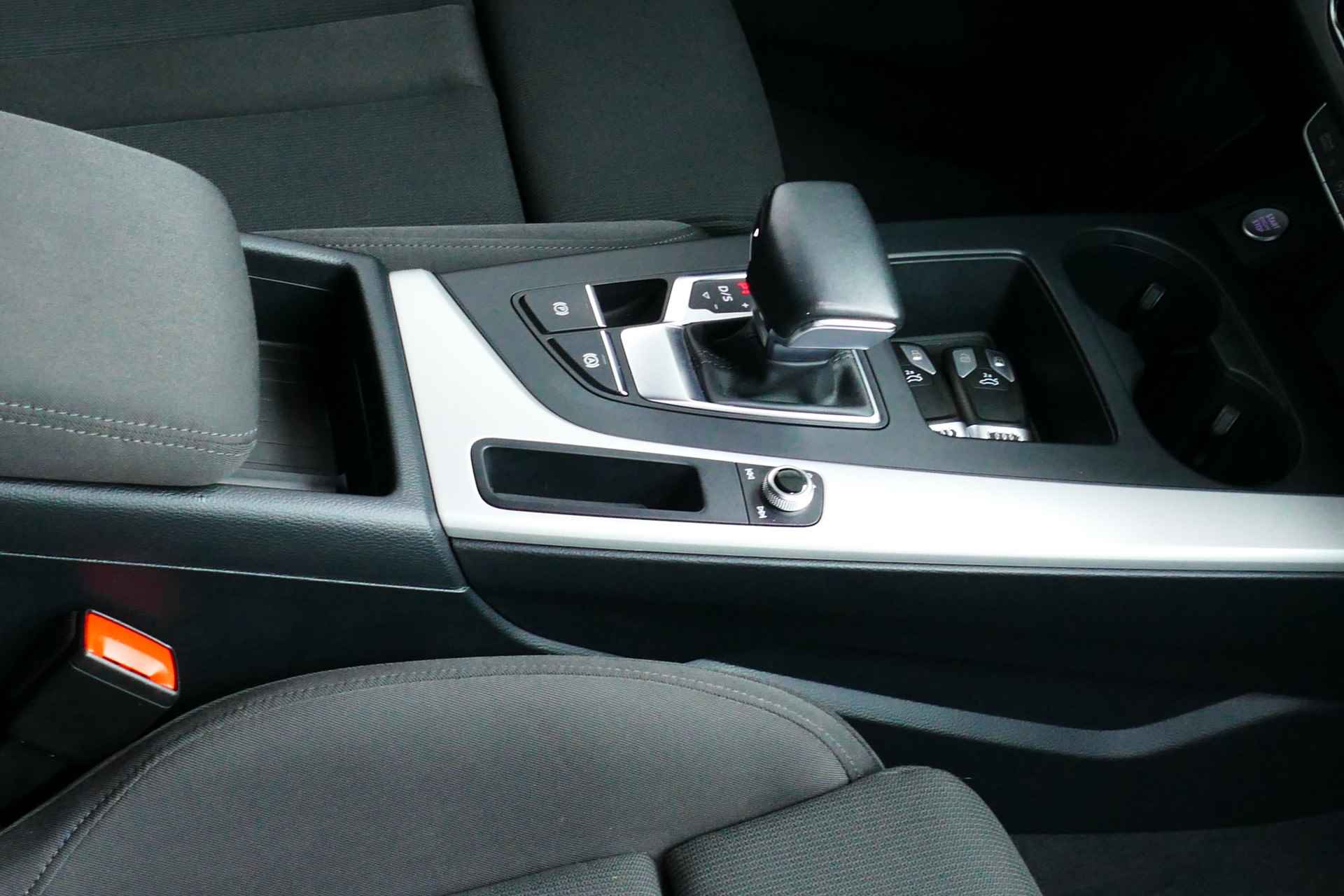 Audi A5 Sportback 40 TFSI 190Pk Launch edition Business, Adaptief Cruise, Clima, Navi, Camera, 18"LMV - 5/51