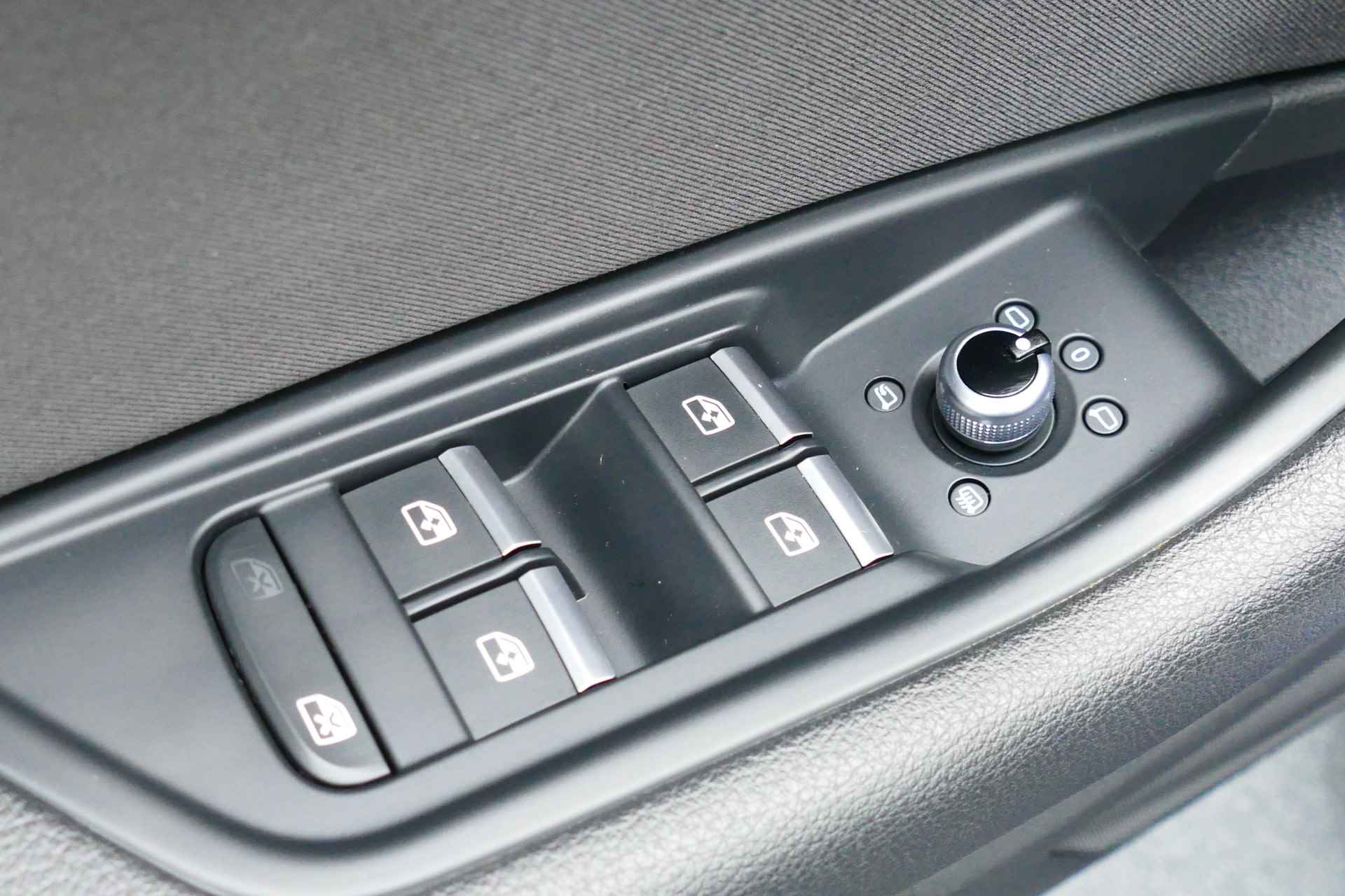Audi A5 Sportback 40 TFSI 190Pk Launch edition Business, Adaptief Cruise, Clima, Navi, Camera, 18"LMV - 45/51