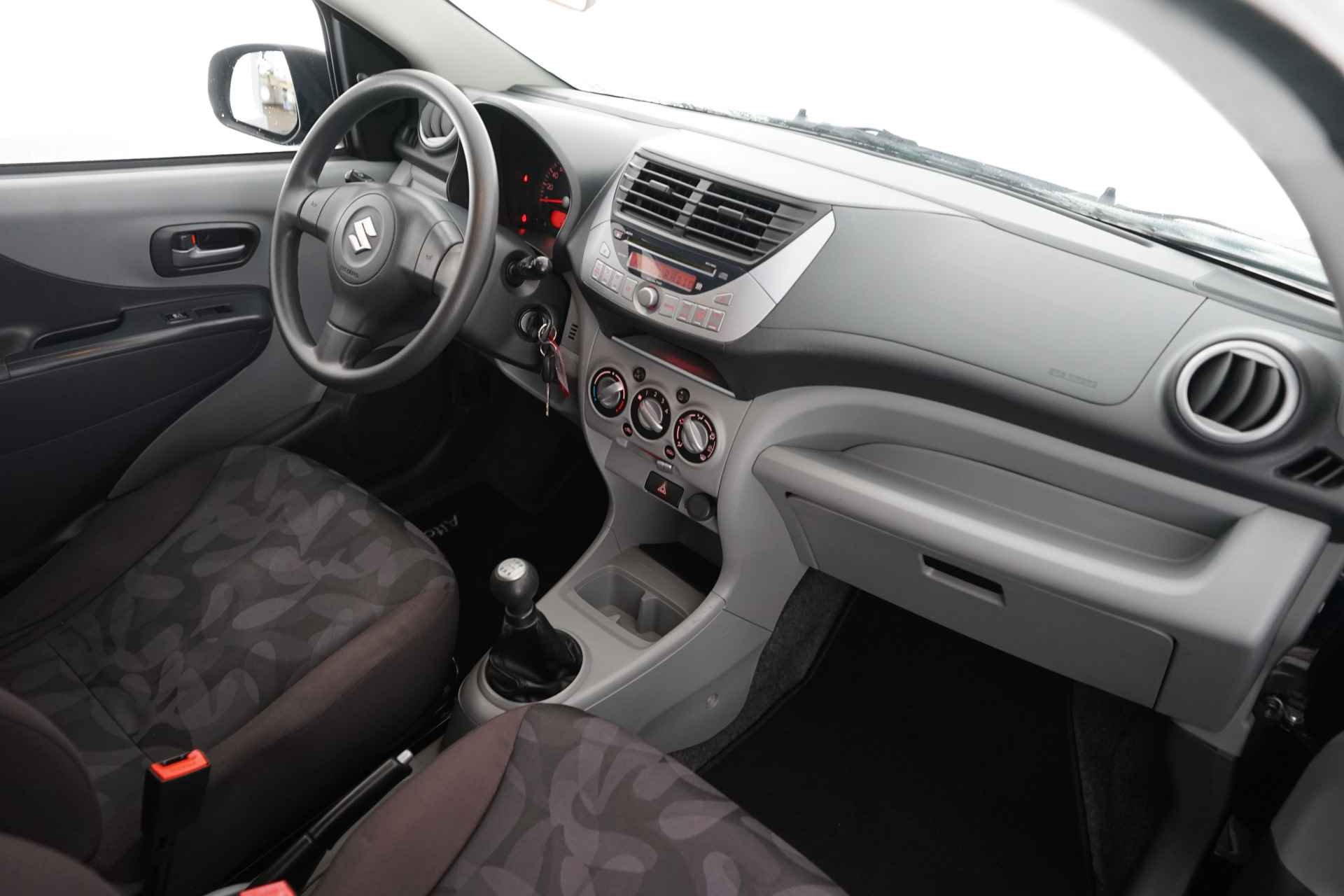 Suzuki Alto 1.0 Comfort Plus - 16/32