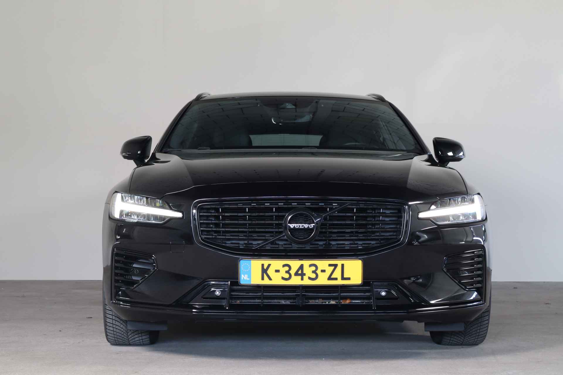 Volvo V60 2.0 T8 Recharge AWD R-Design NL-Auto!! Adap-Cruise I Apple-Carplay I Mem.Seat - 4/41