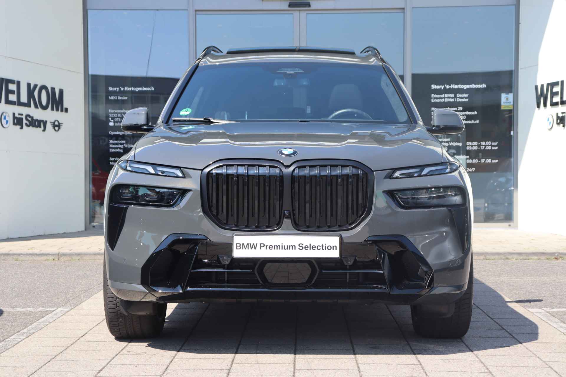 BMW X7 xDrive40i High Executive M Sport Automaat / 7 Zitplaatsen / Panoramadak Sky Lounge / Trekhaak / Stoelverwarming voor + achter / Massagefunctie / Bowers & Wilkins / Parking Assistant Professional - 3/41