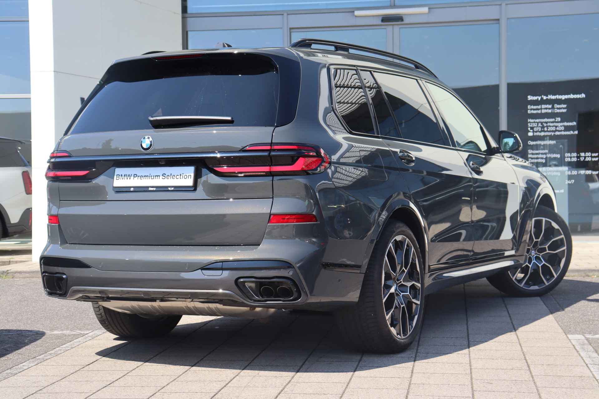 BMW X7 xDrive40i High Executive M Sport Automaat / 7 Zitplaatsen / Panoramadak Sky Lounge / Trekhaak / Stoelverwarming voor + achter / Massagefunctie / Bowers & Wilkins / Parking Assistant Professional - 11/41