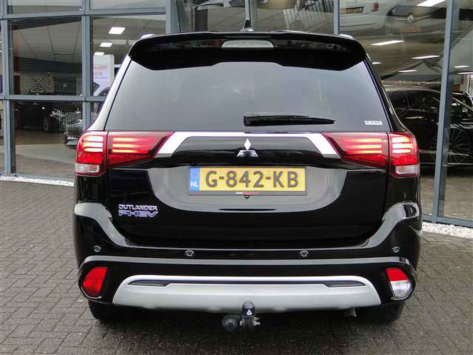 Mitsubishi Outlander 2.4 Phev Intense + | Schuifdak | Trekhaak | Model 2020! - 21/21