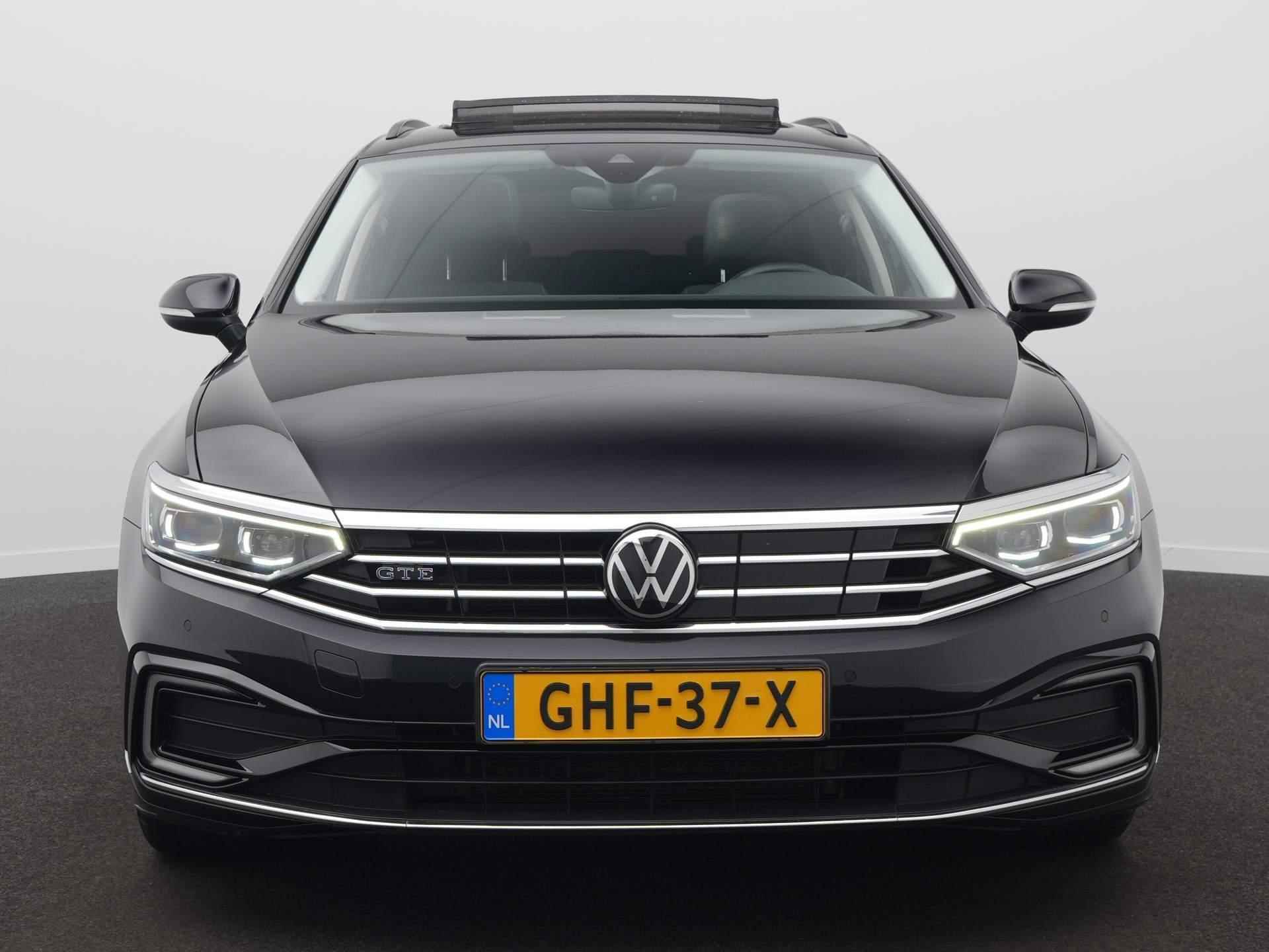 Volkswagen Passat Variant 1.4 TSI PHEV GTE Business Panoramadak / Trekhaak / Virtual Cockpit - 2/57