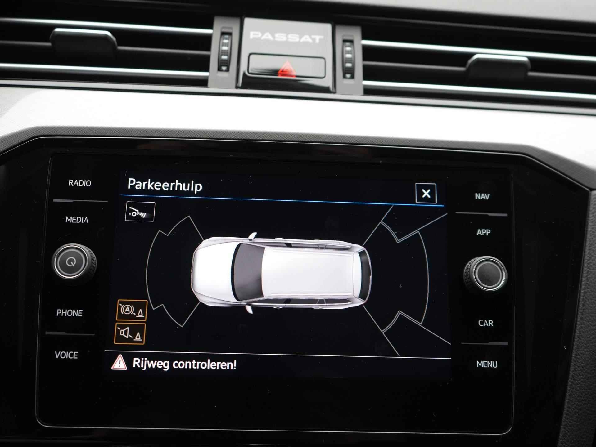 Volkswagen Passat Variant 1.4 TSI PHEV GTE Business Panoramadak / Trekhaak / Virtual Cockpit - 26/57