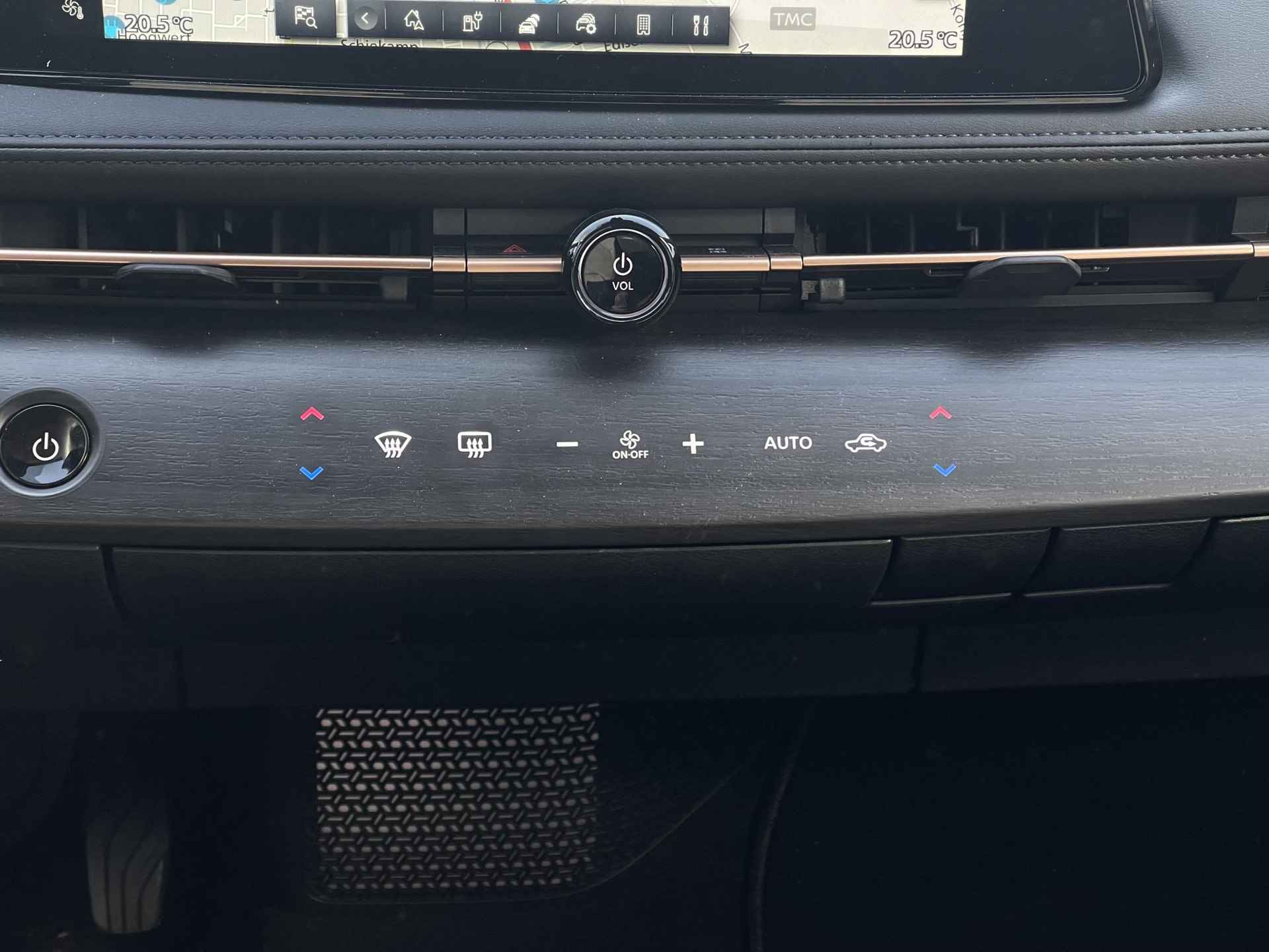 Nissan Ariya Engage 66 kWh 22kW Charger | Navigatie | Camera | Apple Carplay/Android Auto | Adapt. Cruise Control | Dodehoek | Rijklaarprijs! - 19/22