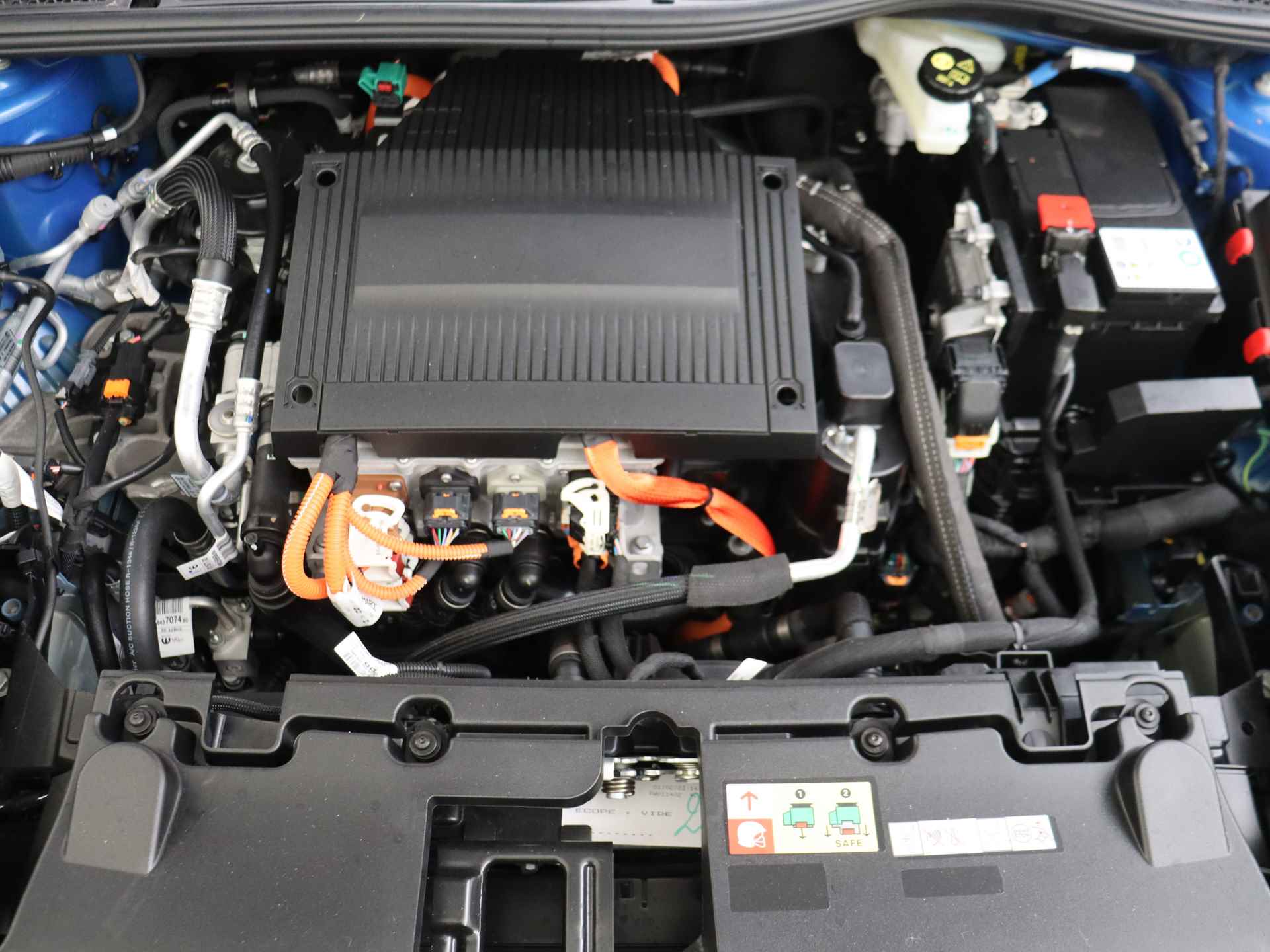 Opel Mokka Electric Level 4 50 kWh | NU VAN € 44.249,- VOOR € 31.950,- RIJKLAAR! | uit voorraad leverbaar | SUBSIDIE MOGELIJK | - 35/36